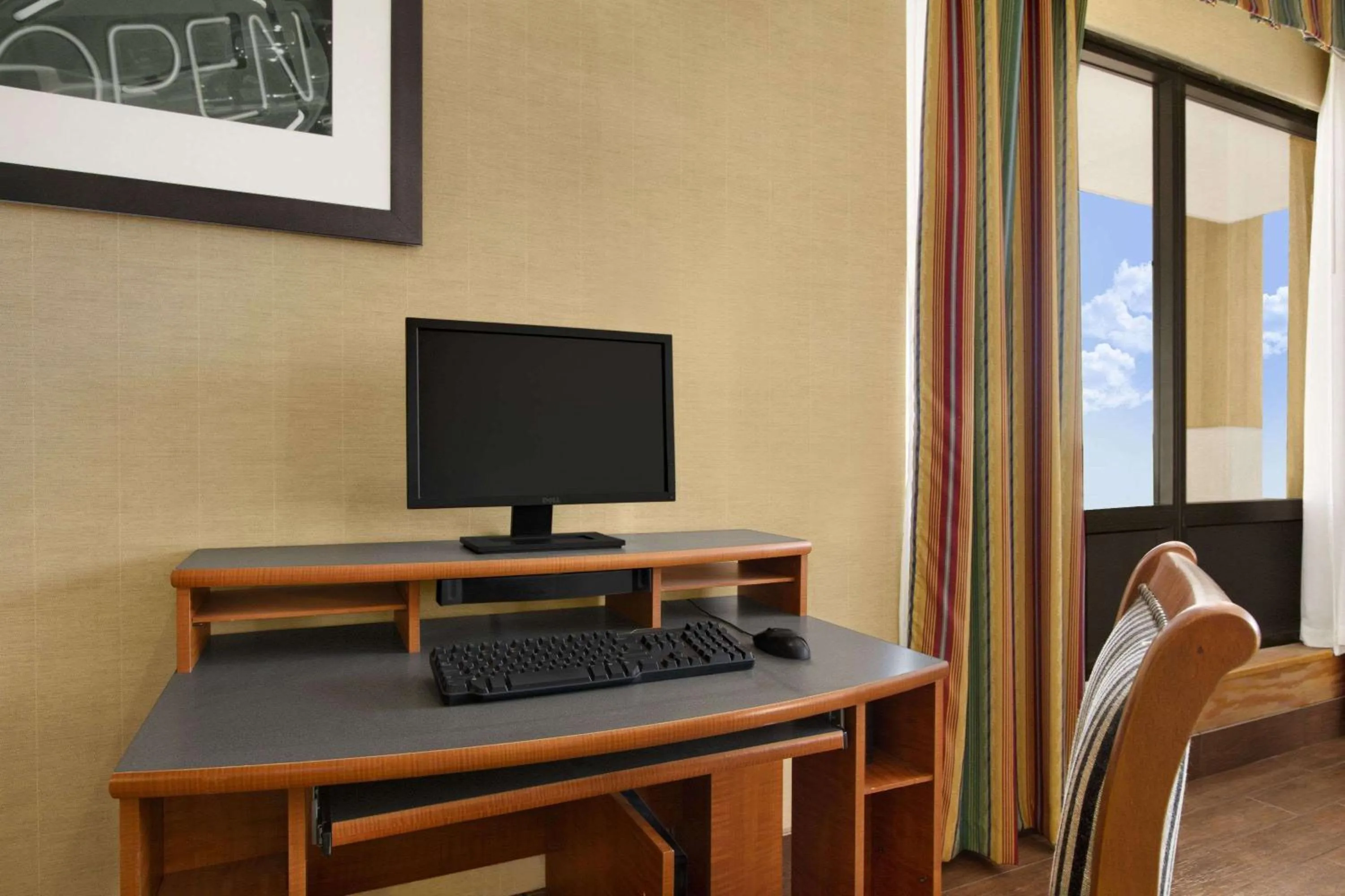 On site in Super 8 by Wyndham Oxford