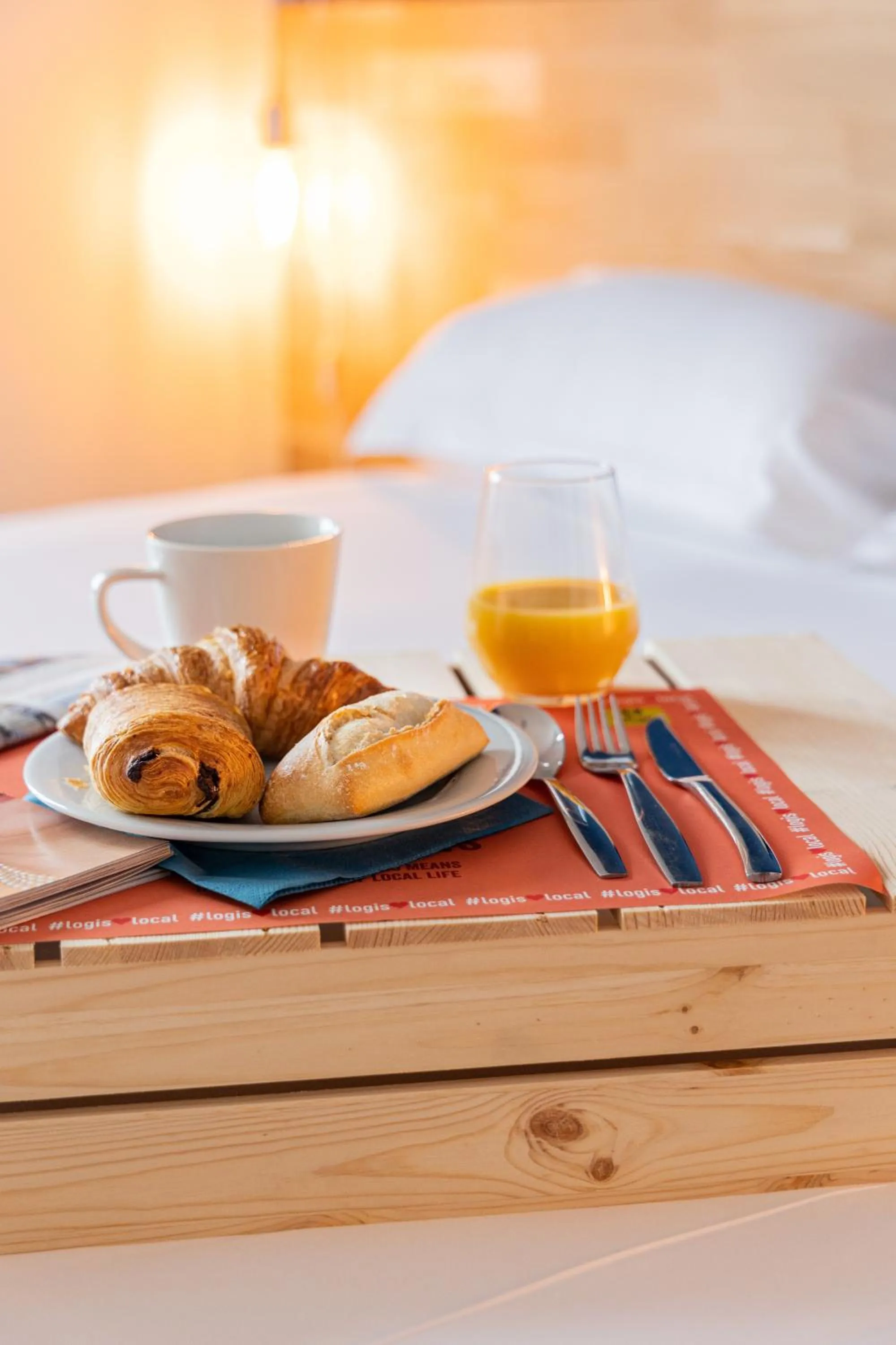 Breakfast, Bed in La Marinière Hôtel Restaurant