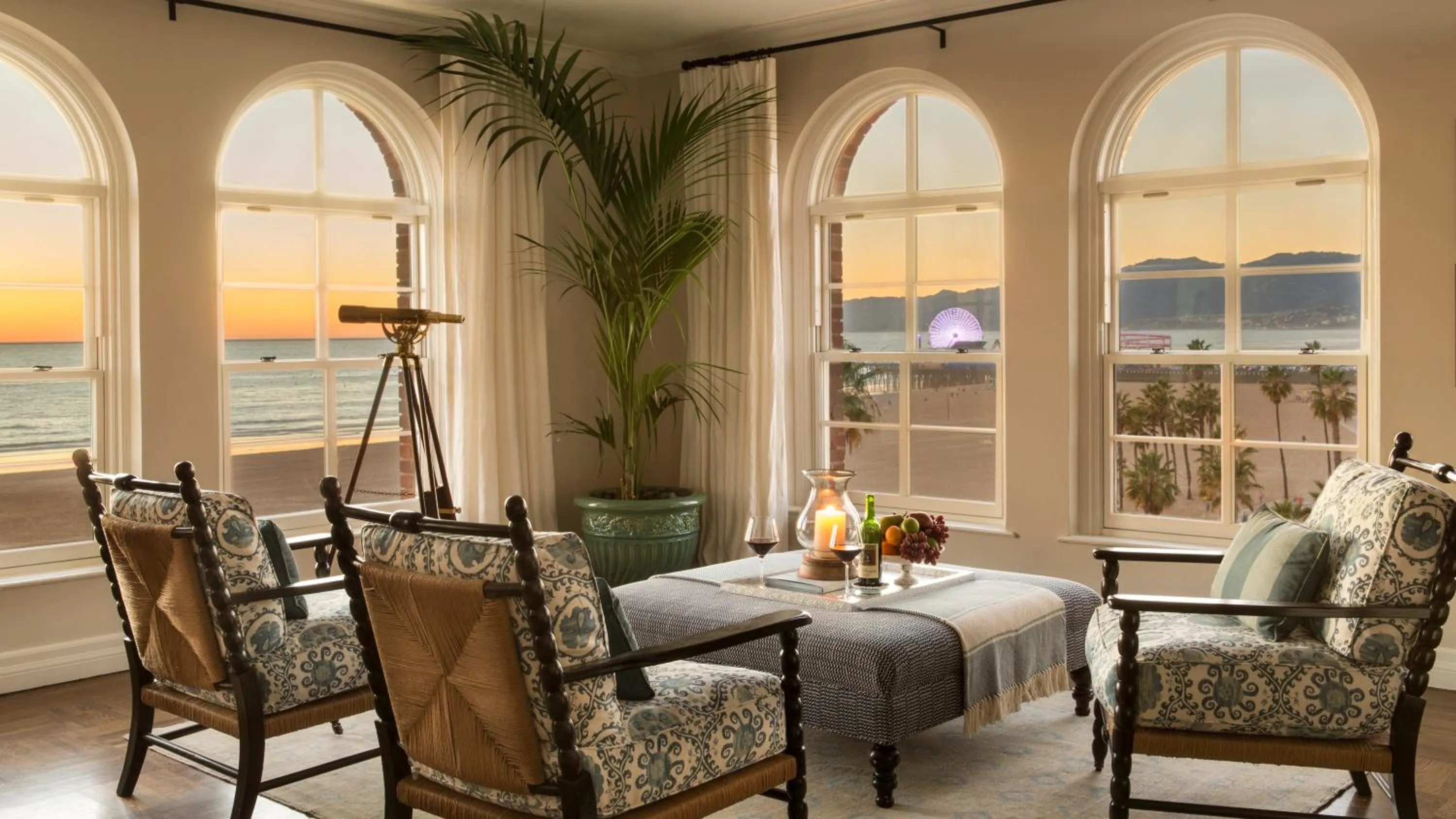 View (from property/room), Bed in Casa Del Mar