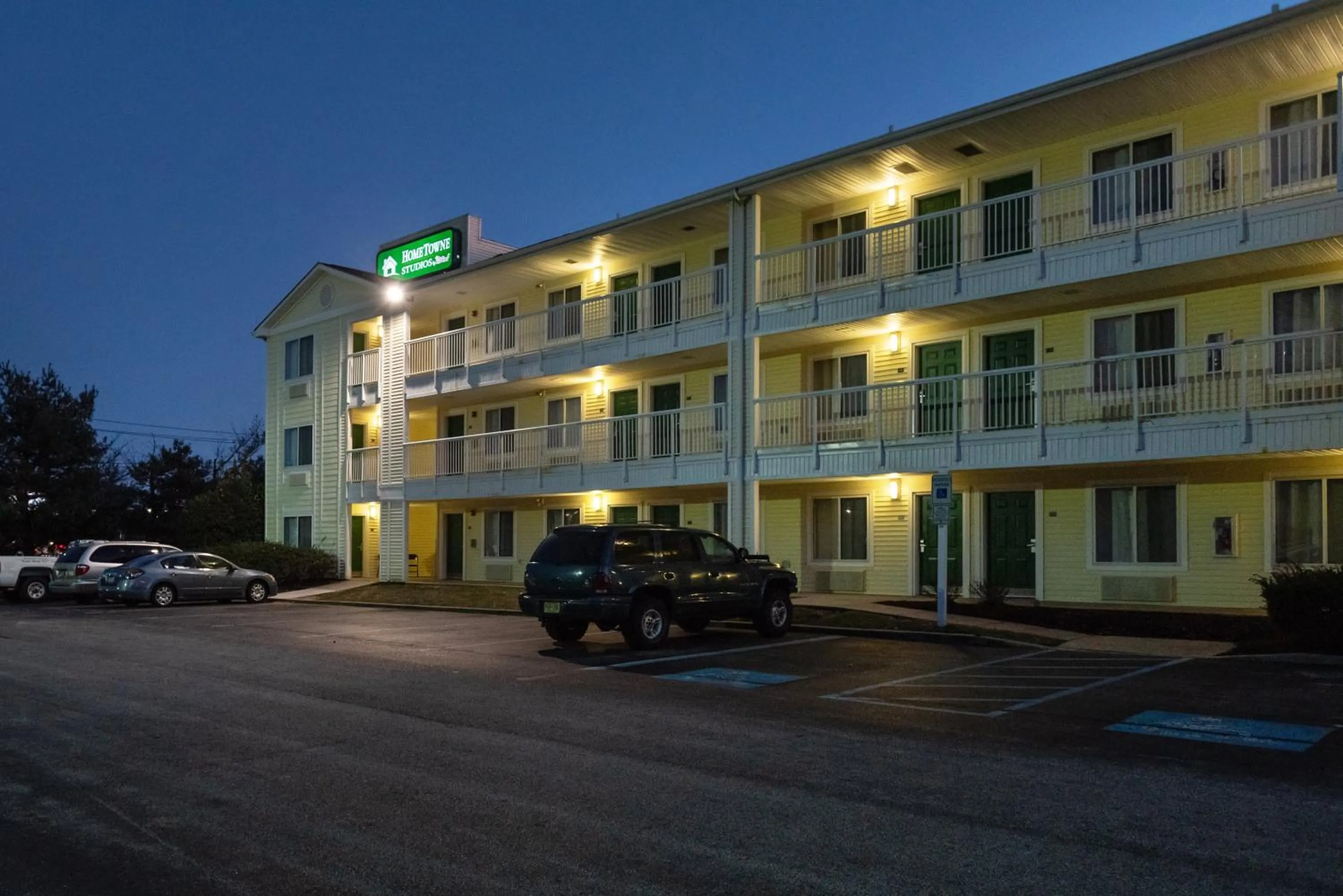 Property building in HomeTowne Studios by Red Roof Philadelphia - Maple Shade, NJ