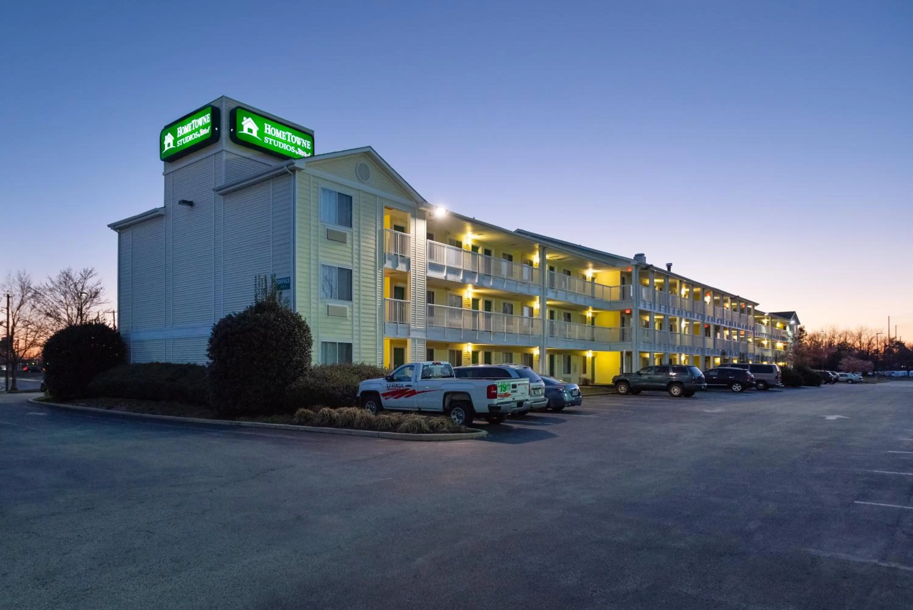 Property building in HomeTowne Studios by Red Roof Philadelphia - Maple Shade, NJ