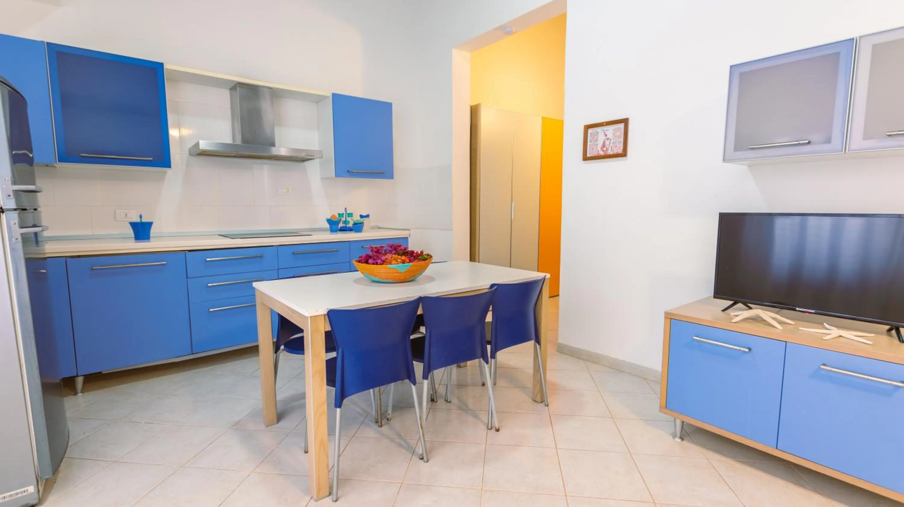 Communal lounge/ TV room in Nautilus Aparthotel