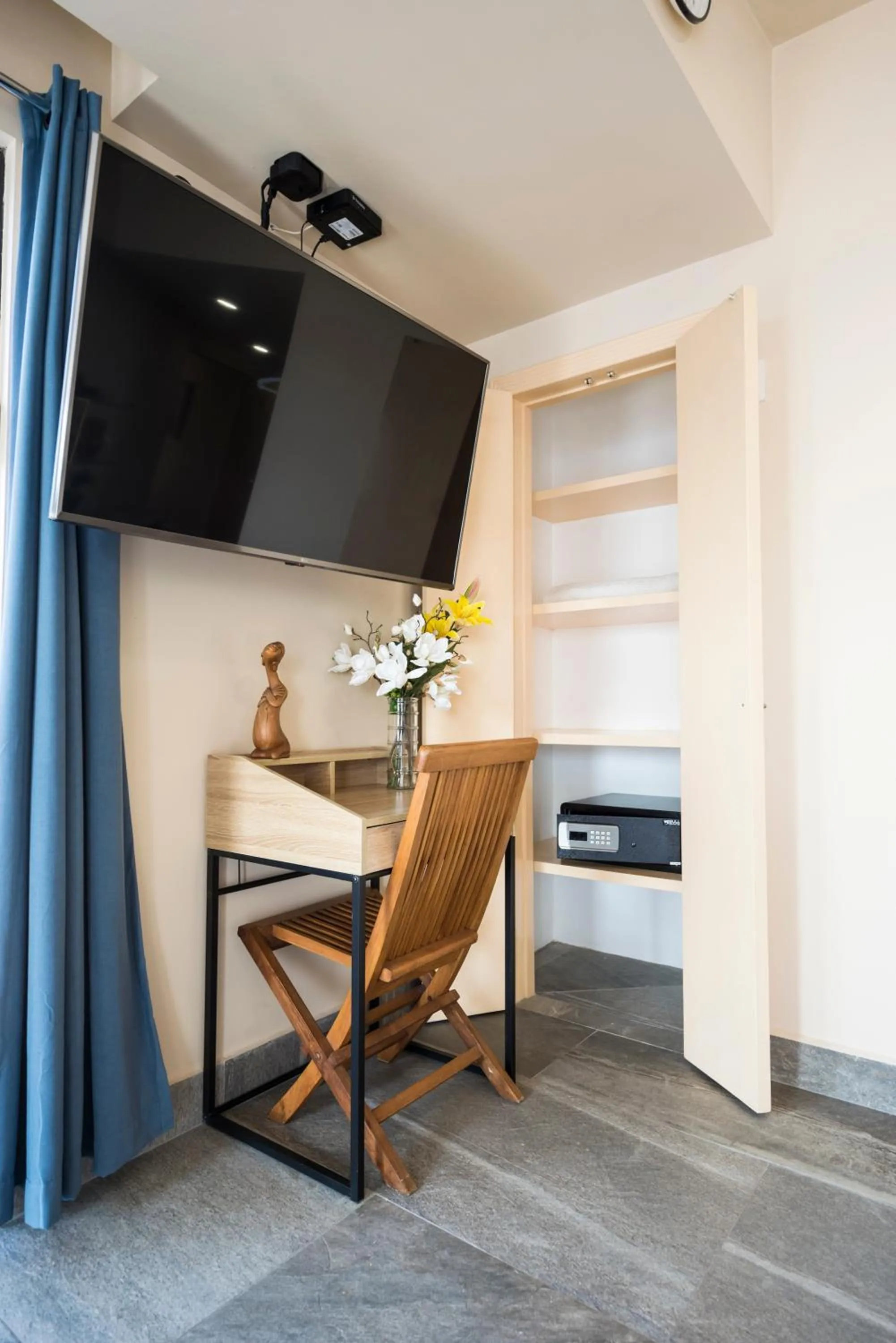 TV and multimedia in Air Lux