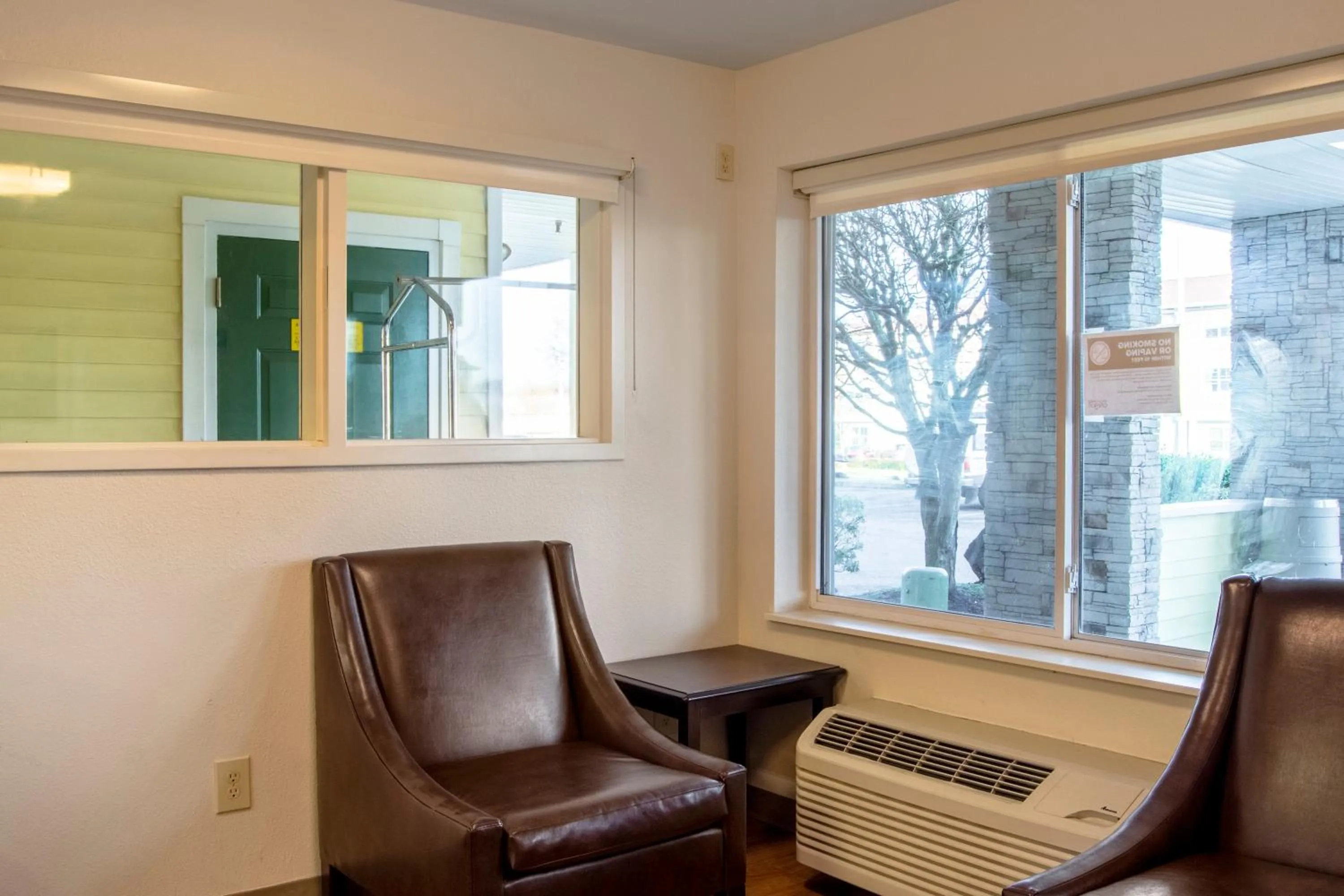 Lobby or reception in HomeTowne Studios by Red Roof Salem, OR