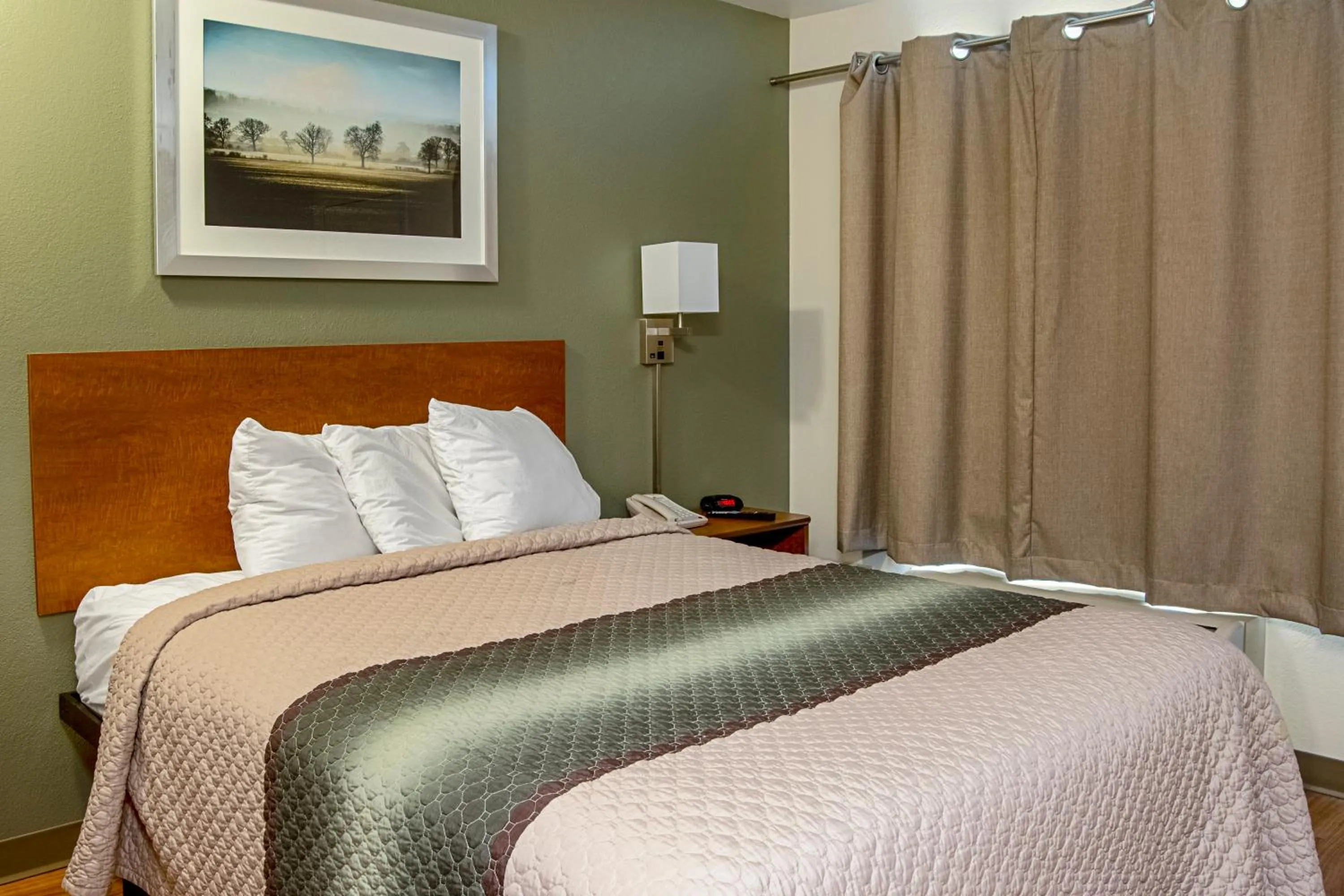 Photo of the whole room, Bed in HomeTowne Studios by Red Roof Salem, OR