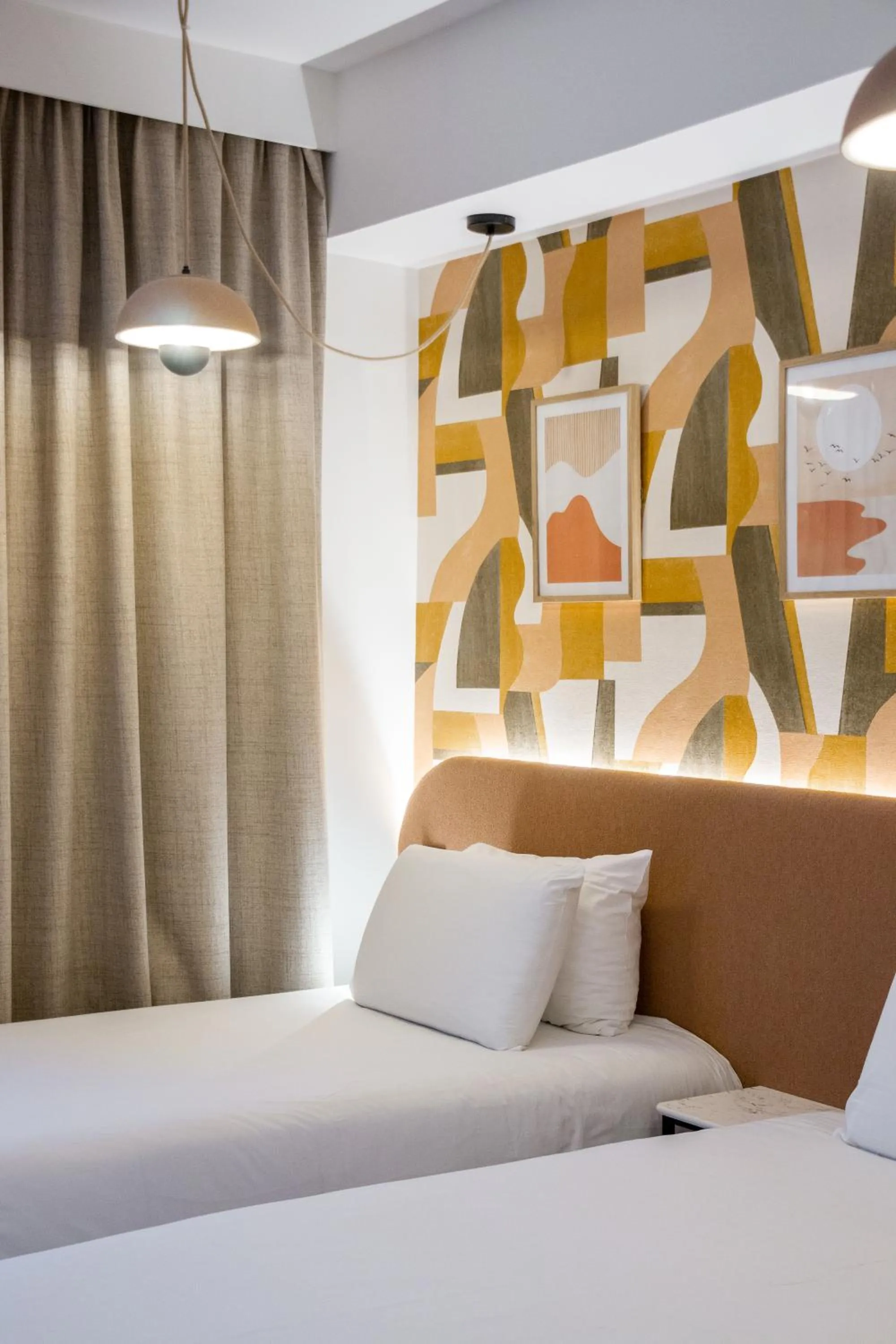 Bed in Kyriad Marseille Palais Des Congrès – Vélodrome