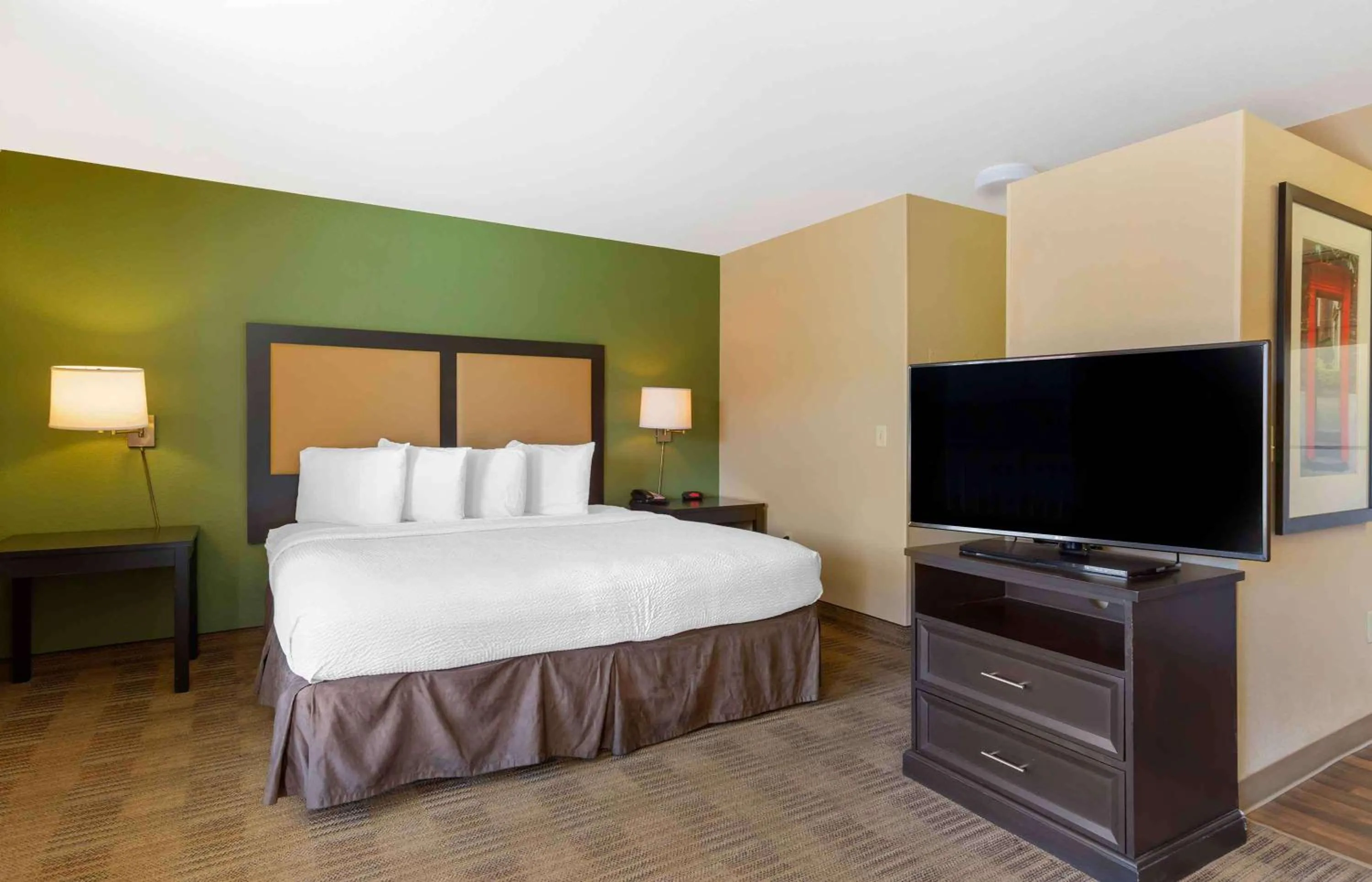 Bedroom in Extended Stay America Suites - Phoenix - Chandler - E Chandler Blvd