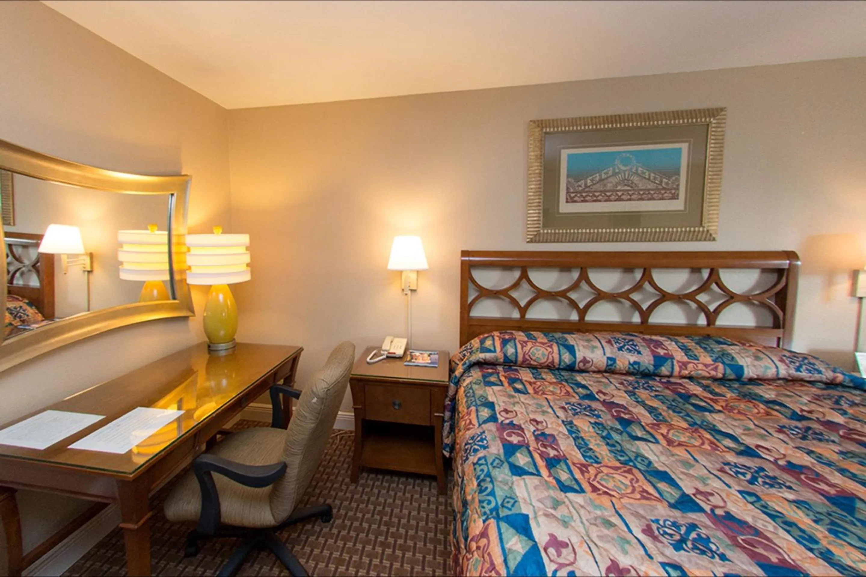 Bedroom in Audubon Inn Port Allen I-10