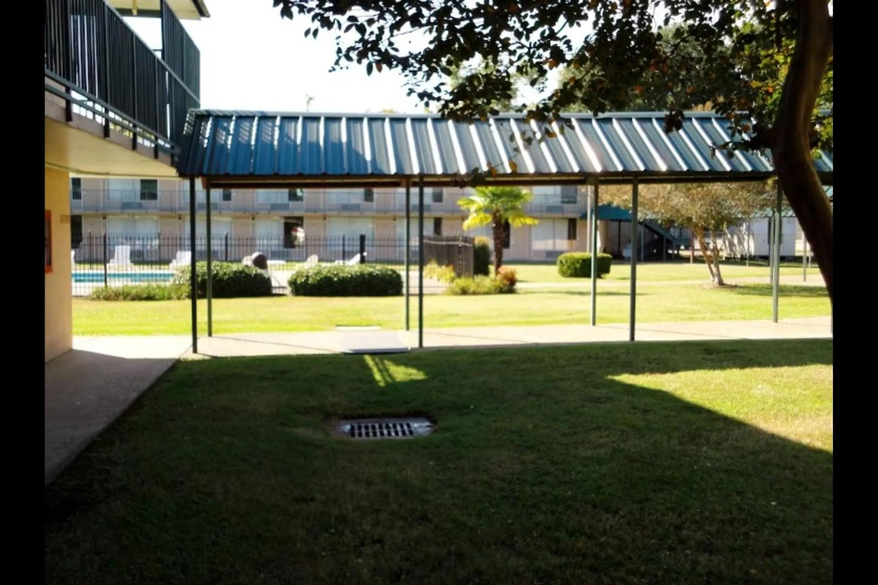 Garden in Audubon Inn Port Allen I-10