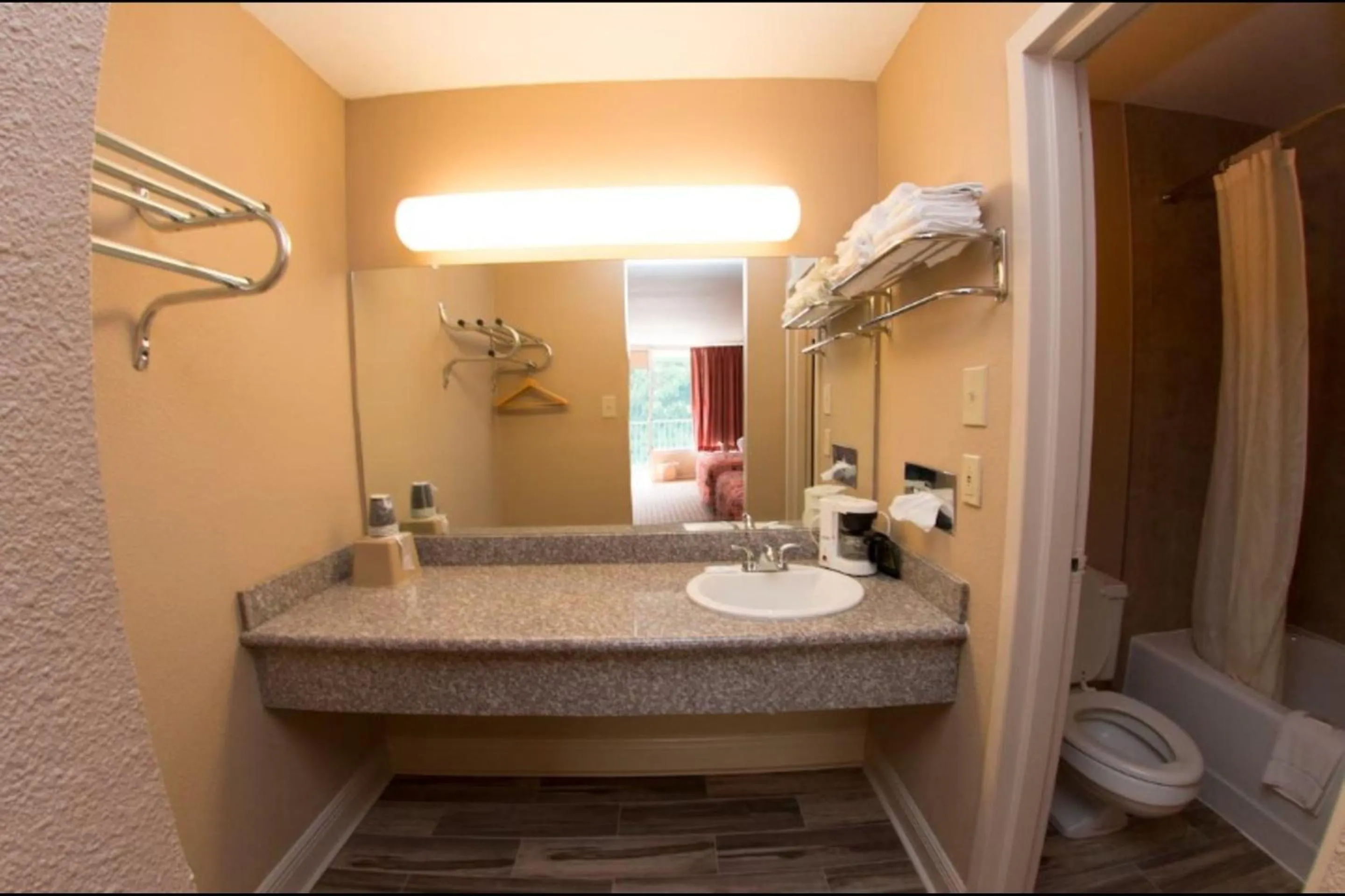 Bathroom in Audubon Inn Port Allen I-10