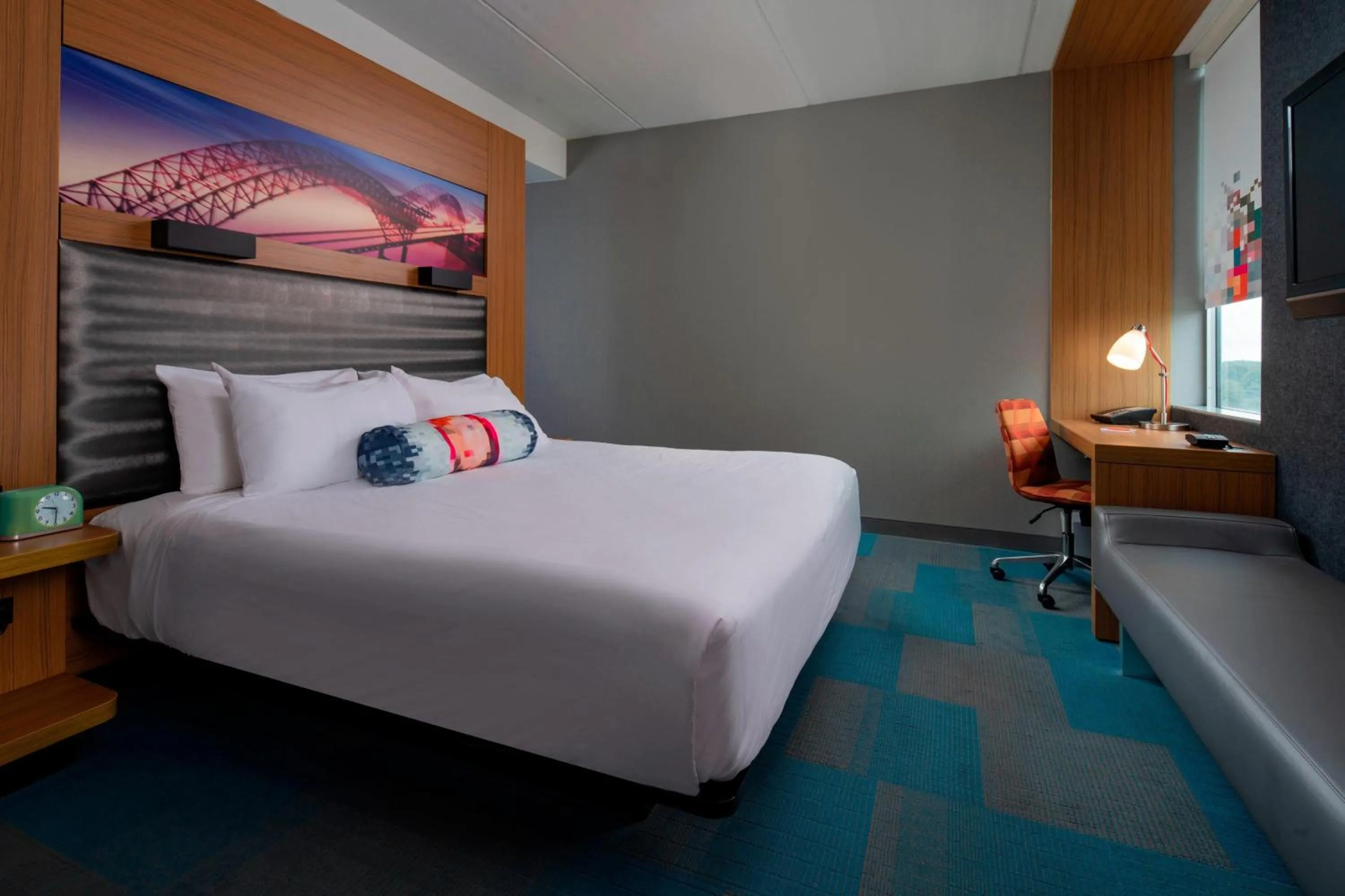 Photo of the whole room, Bed in Aloft Hotel Rogers Bentonville