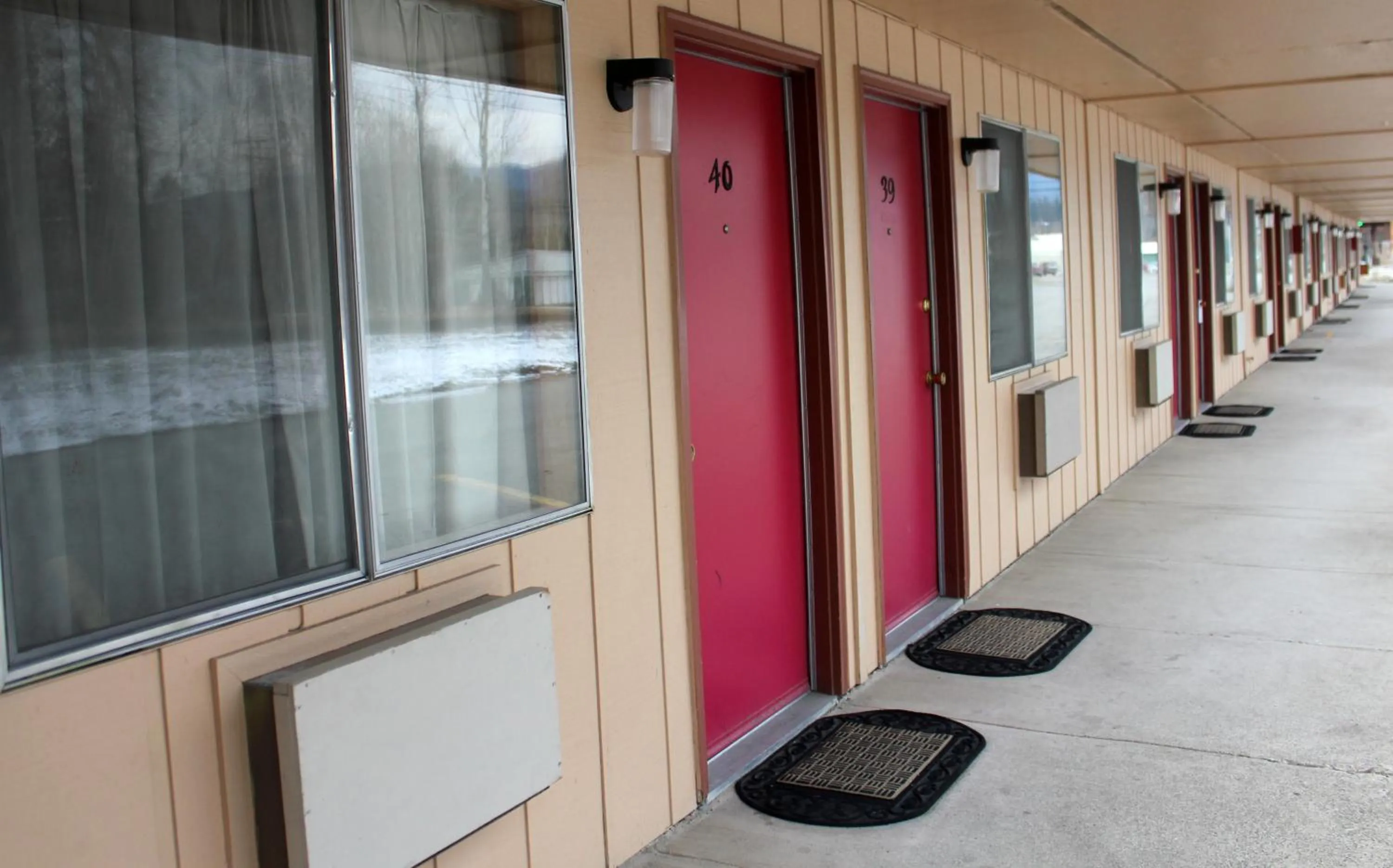 Facade/entrance in Caboose Motel