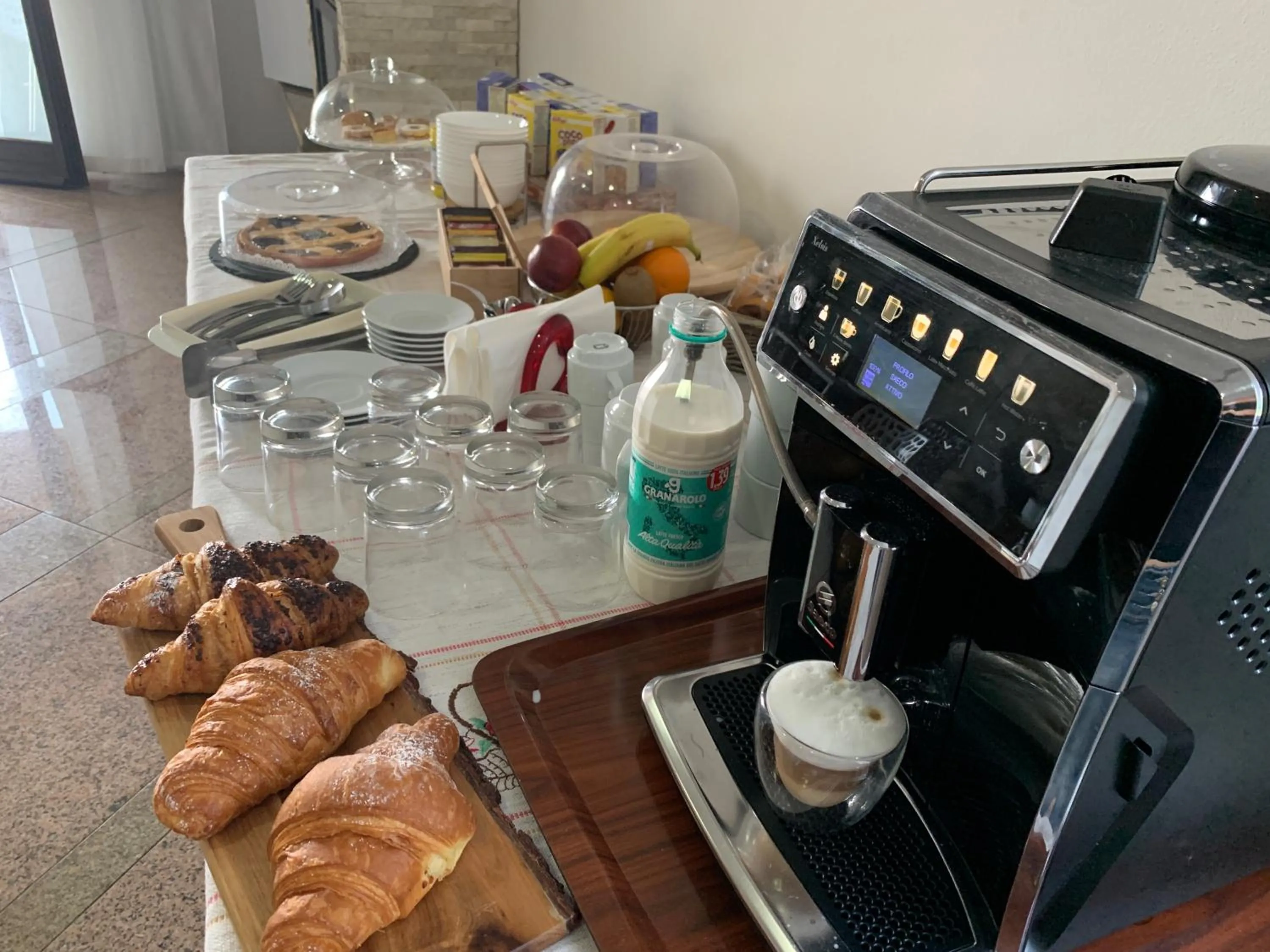 Buffet breakfast in Villa Cuore