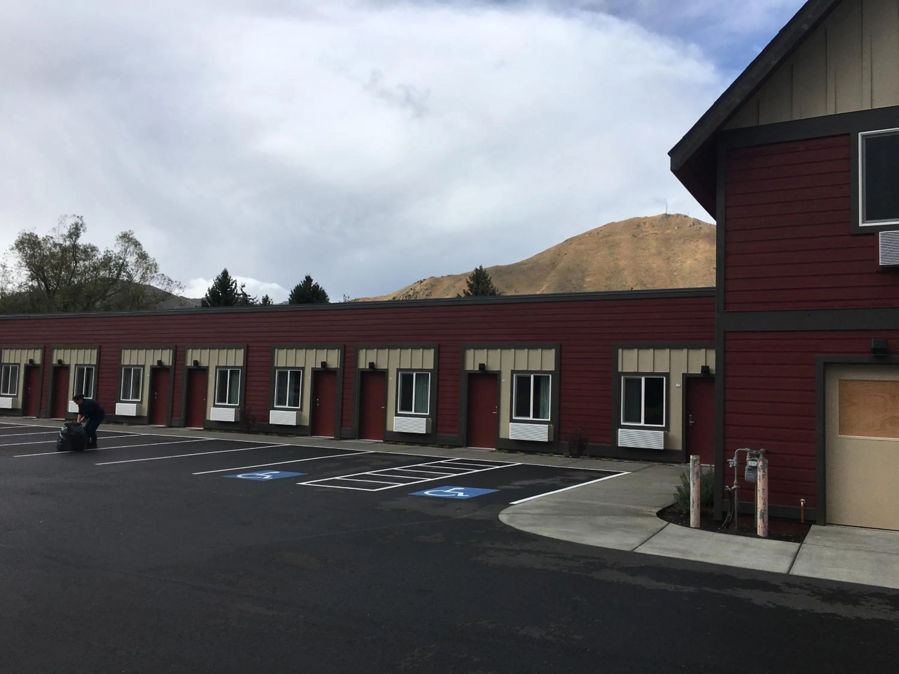 Property building in Airport Inn