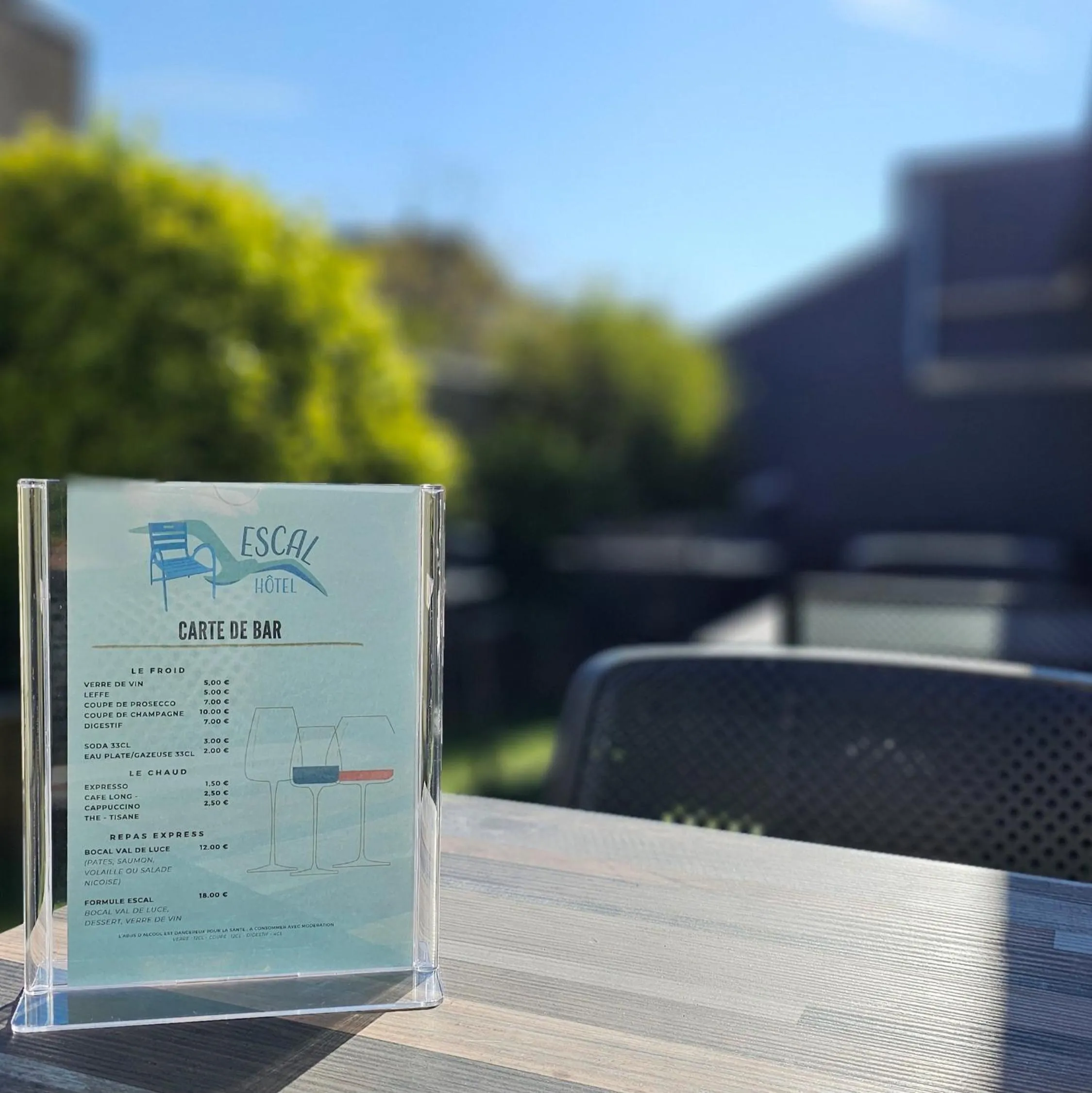 Lounge or bar in Escal Hôtel