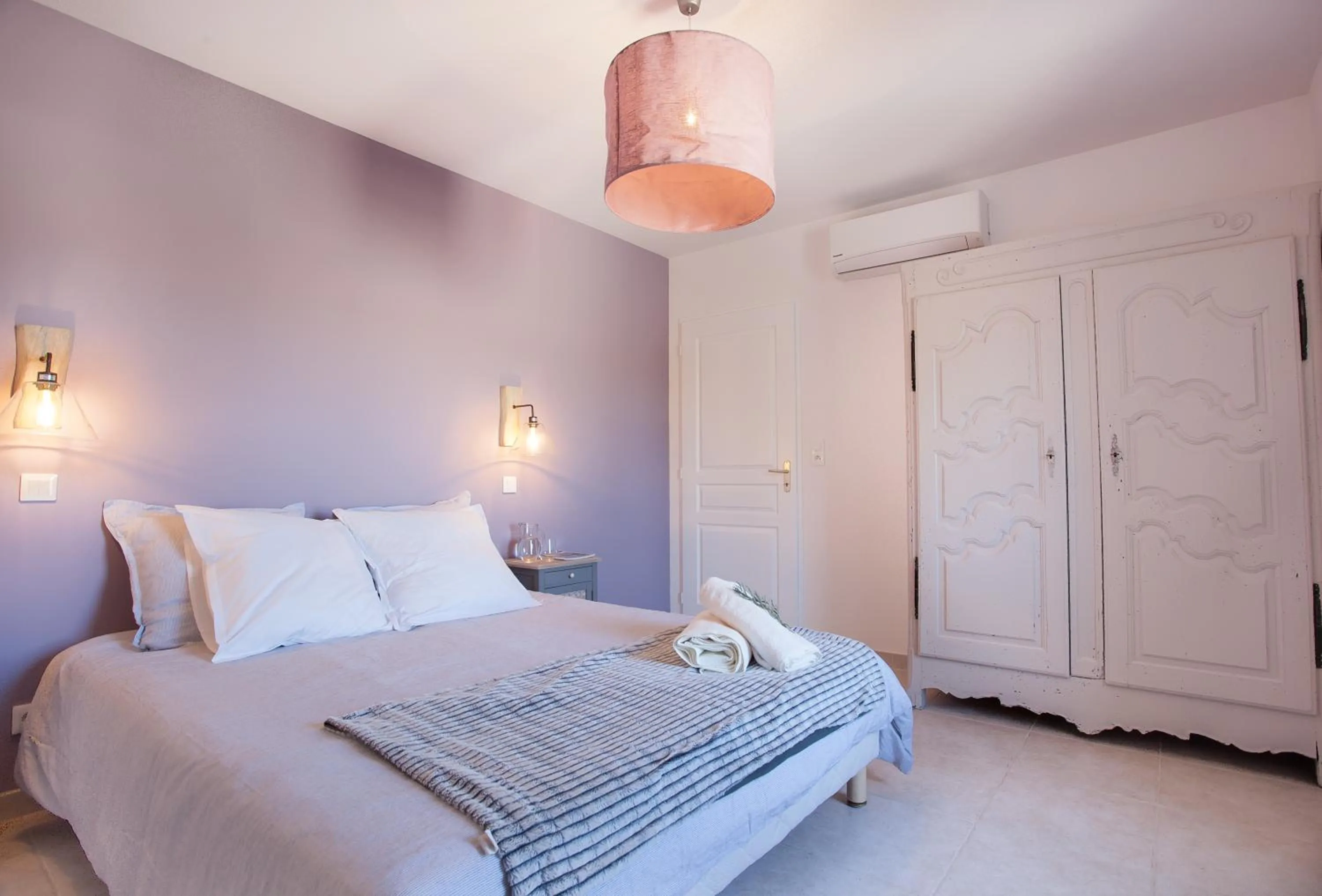 Bedroom, Bed in Clos Olivier de Serres