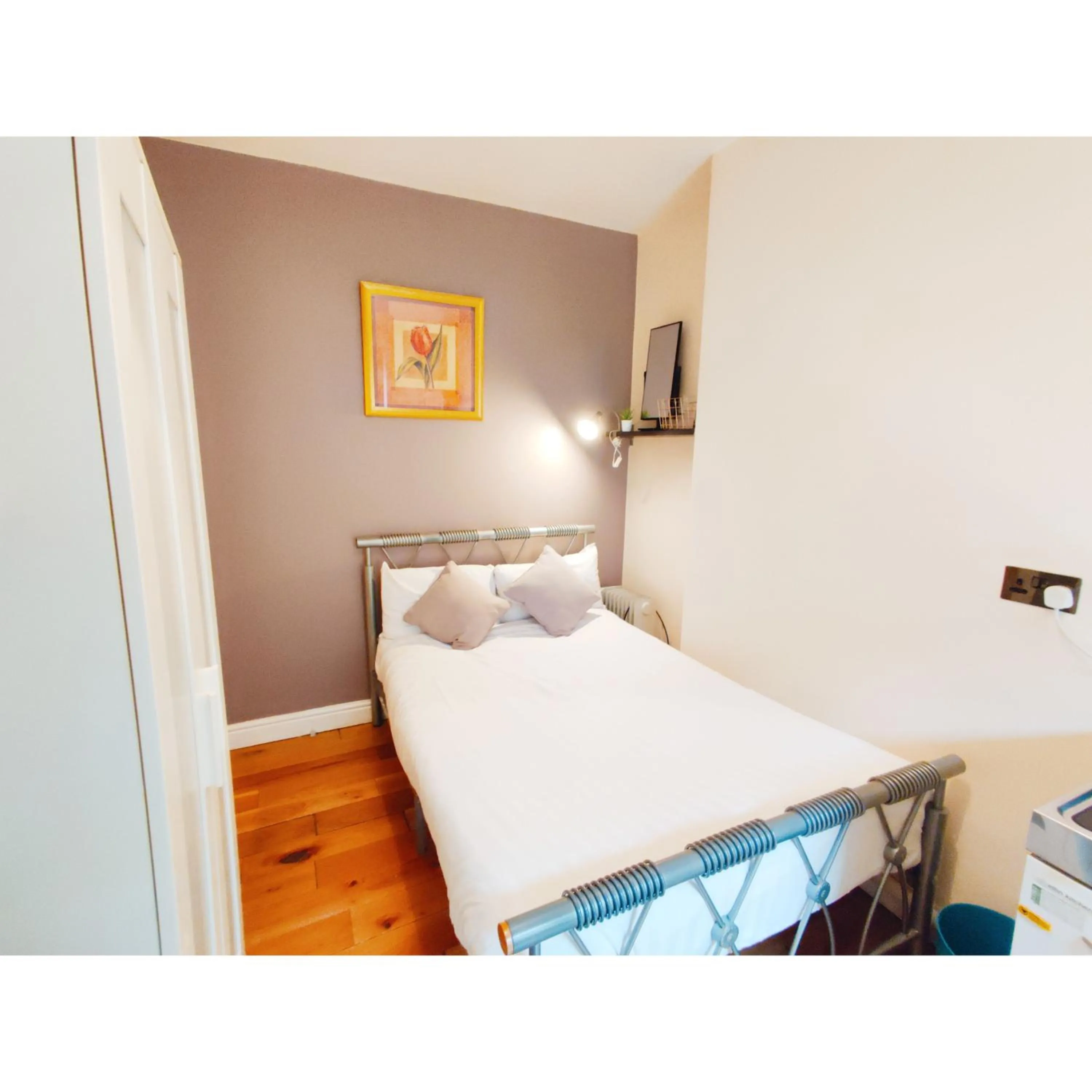 Bed in White's Row Resident