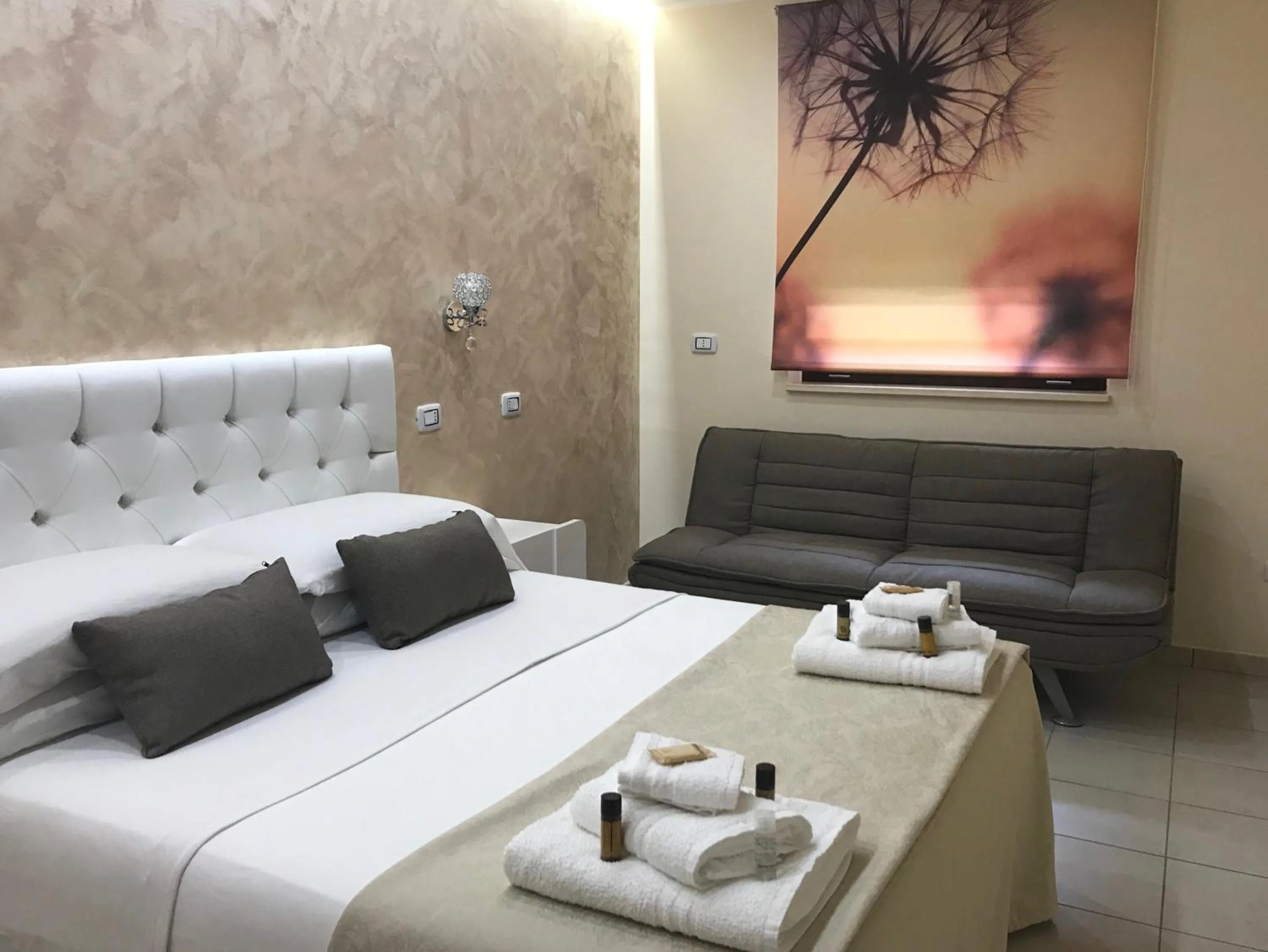 Bed in B&B Golden House & spa