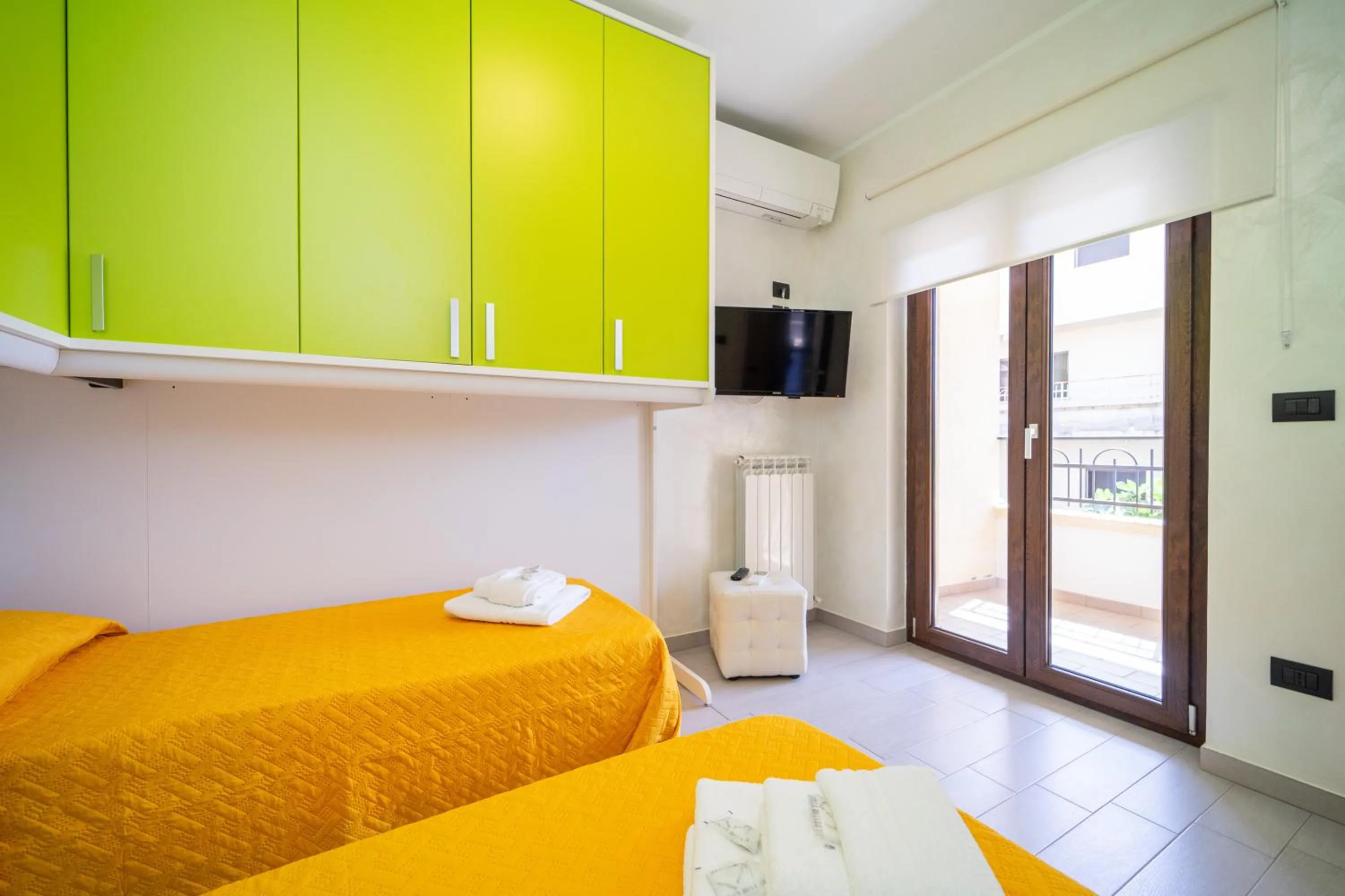 Bed in B&B Golden House & spa