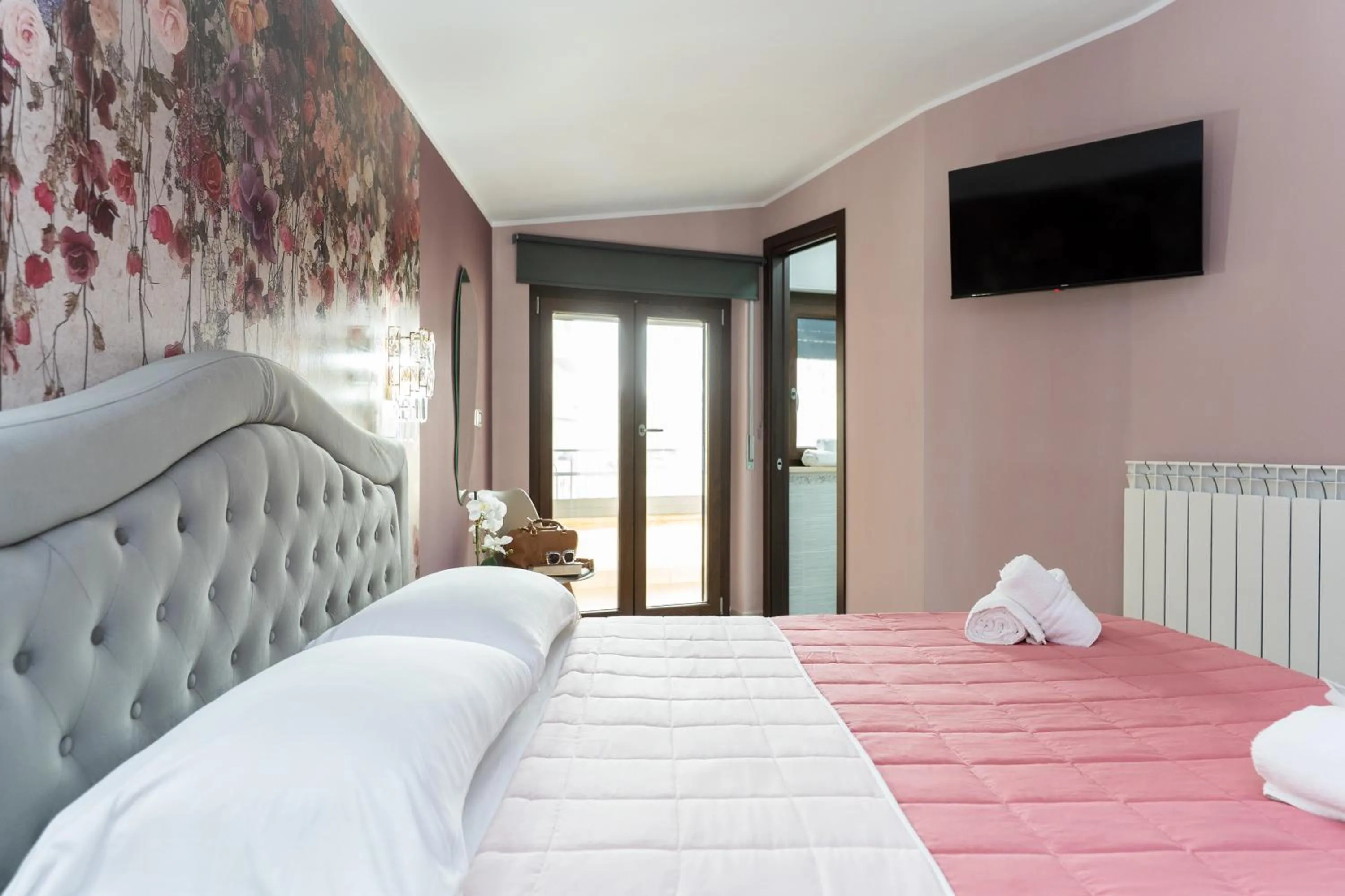 Bed in B&B Golden House & spa