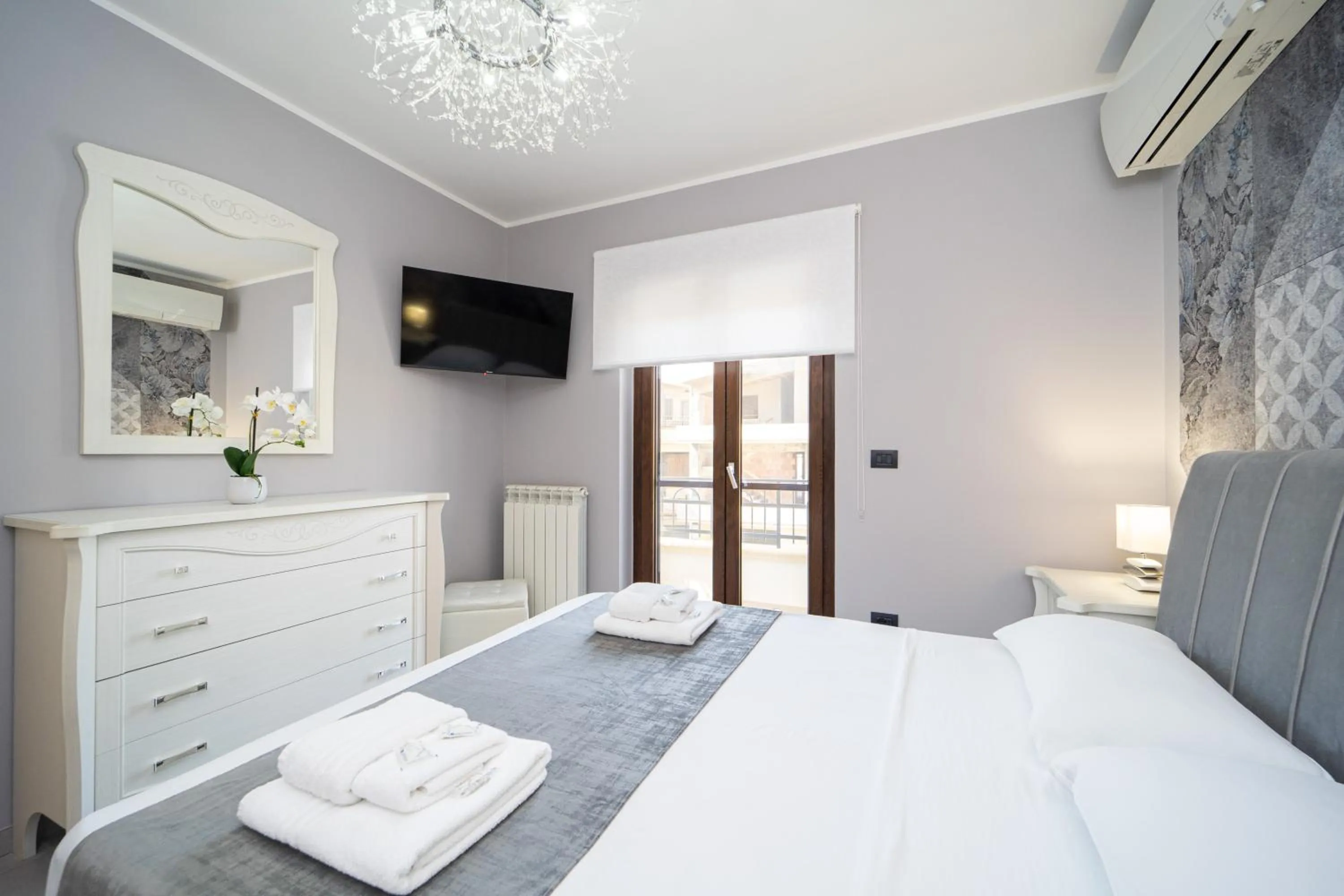 Bed in B&B Golden House & spa