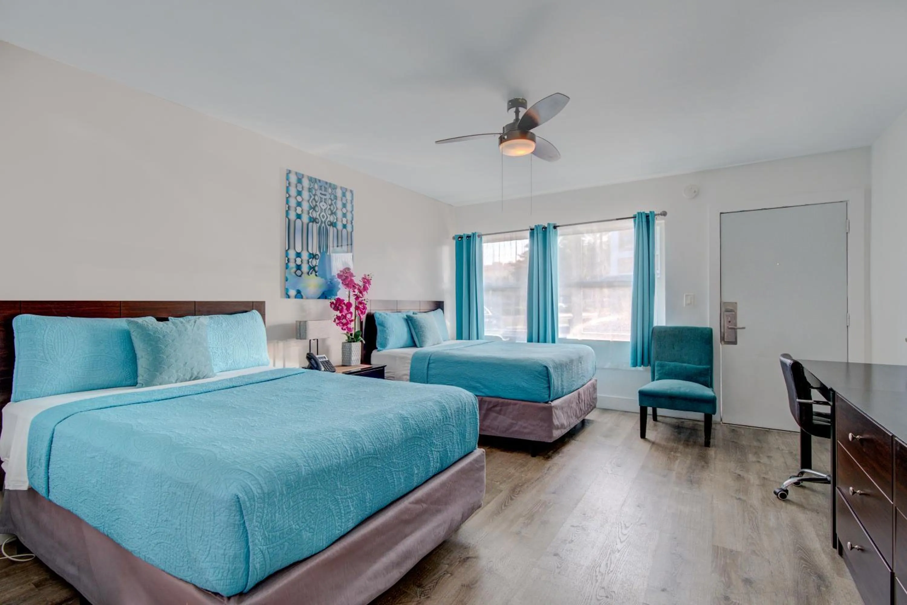 Bedroom, Bed in Leeward Motel By Capital O North Miami Beachside