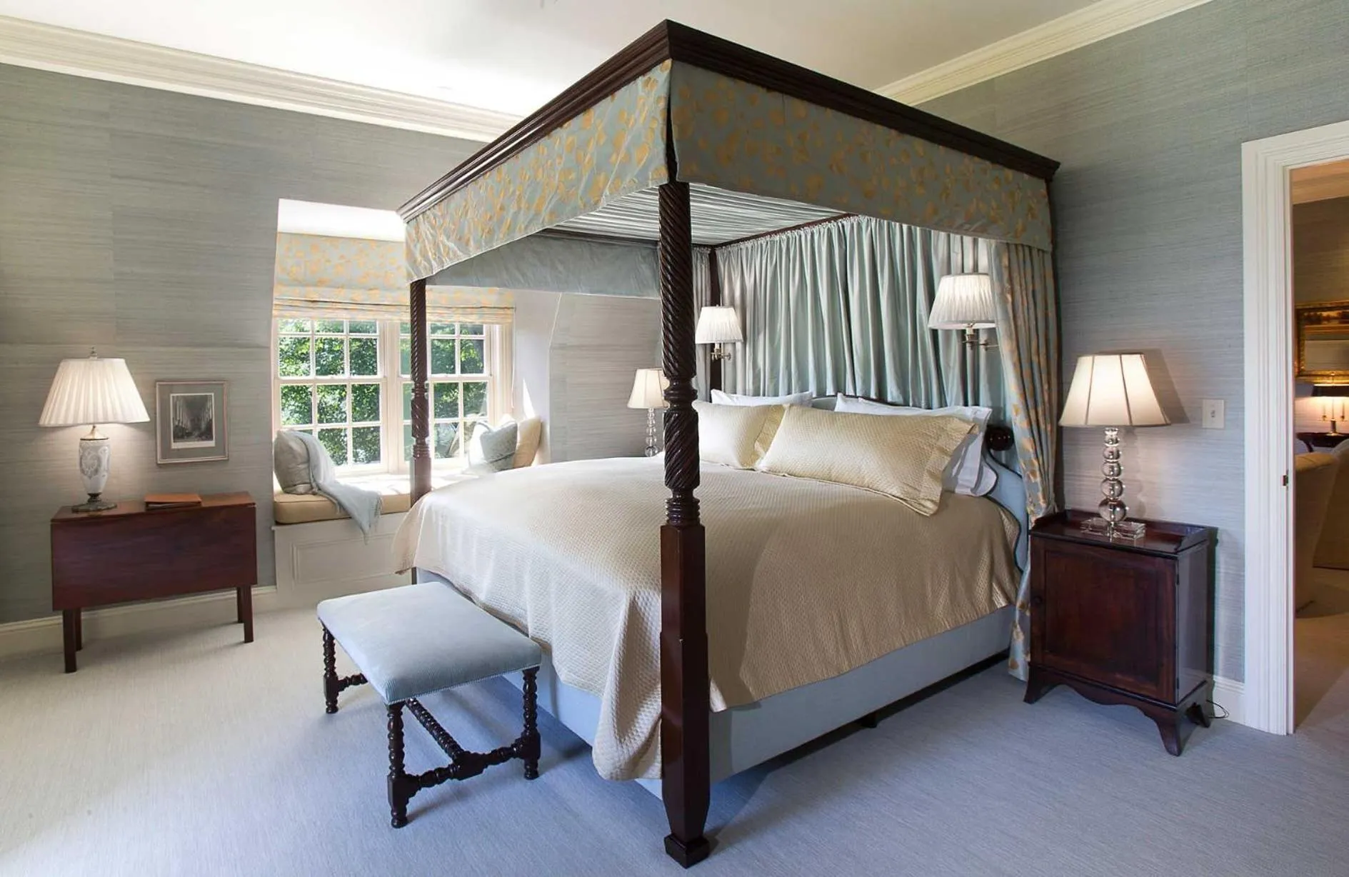 Photo of the whole room, Bed in The Mayflower Inn & Spa, Auberge Collection