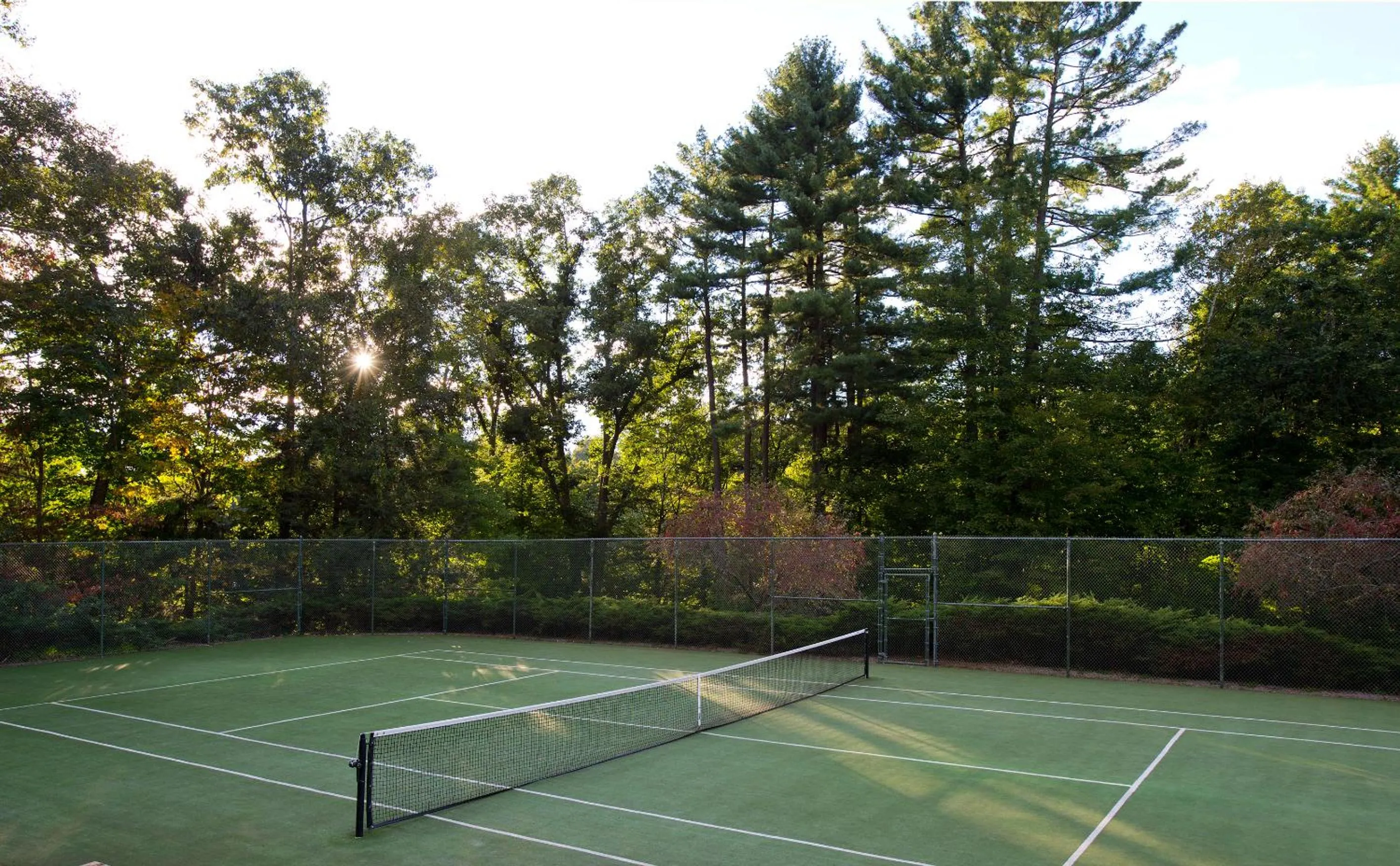 Tennis court in The Mayflower Inn & Spa, Auberge Collection