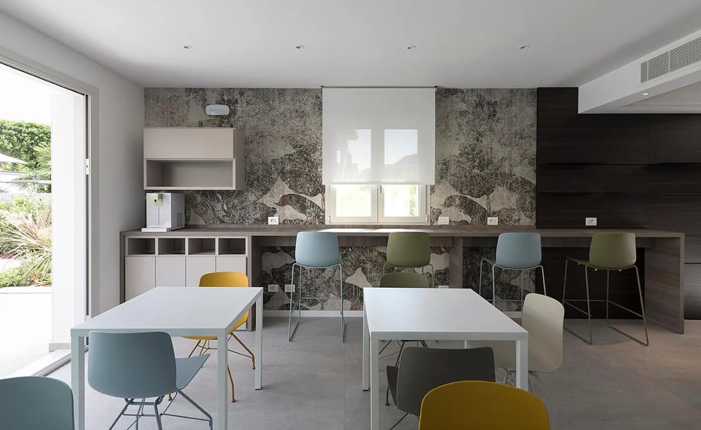 Communal lounge/ TV room in Viola Relais