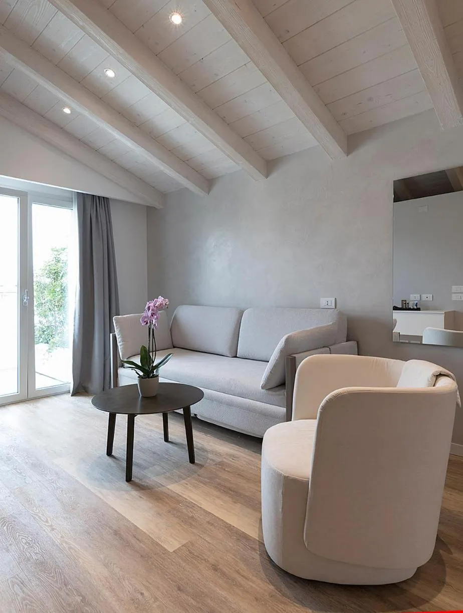 Photo of the whole room in Viola Relais