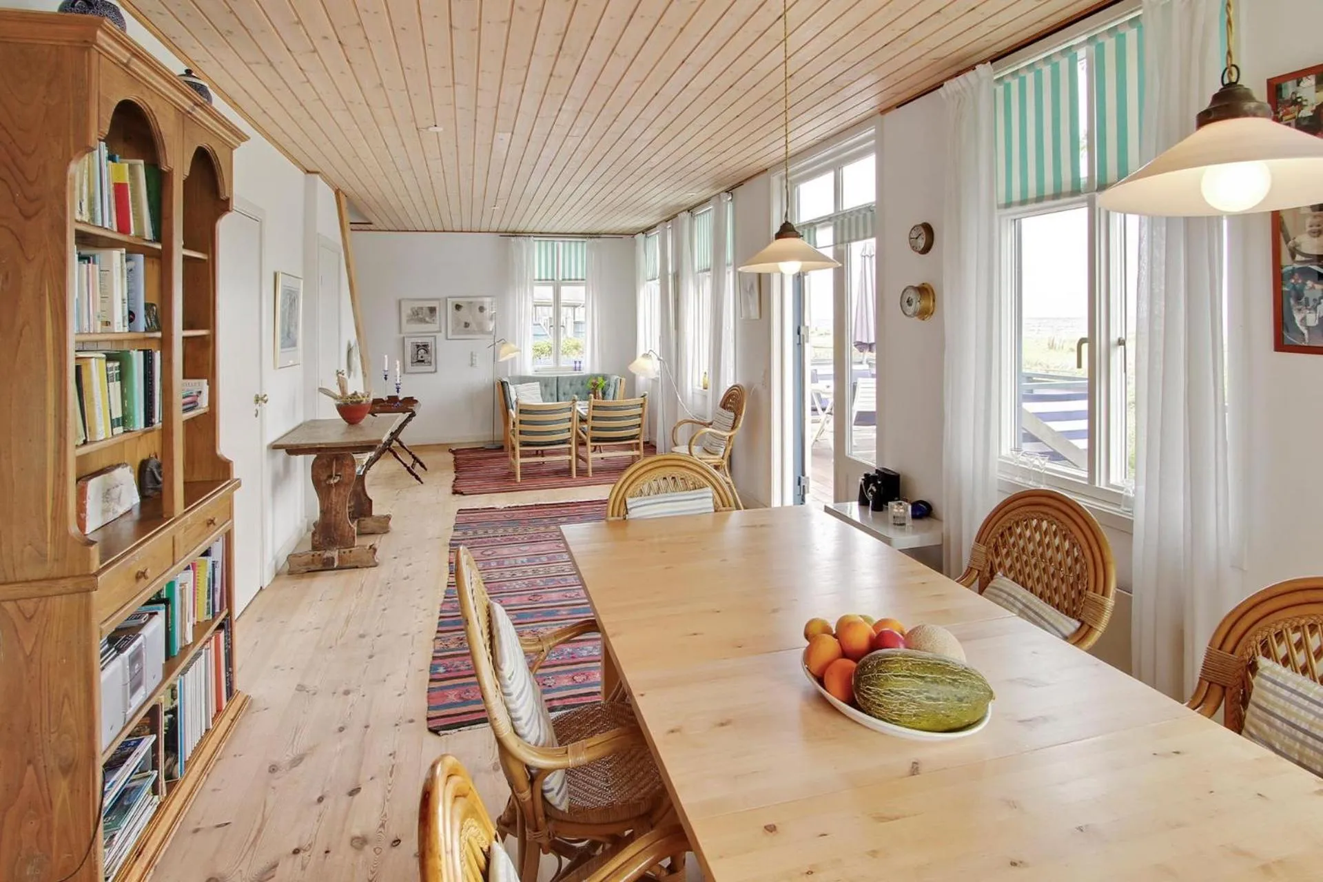 Library in Skærven Beachfront Apartments and Cottage