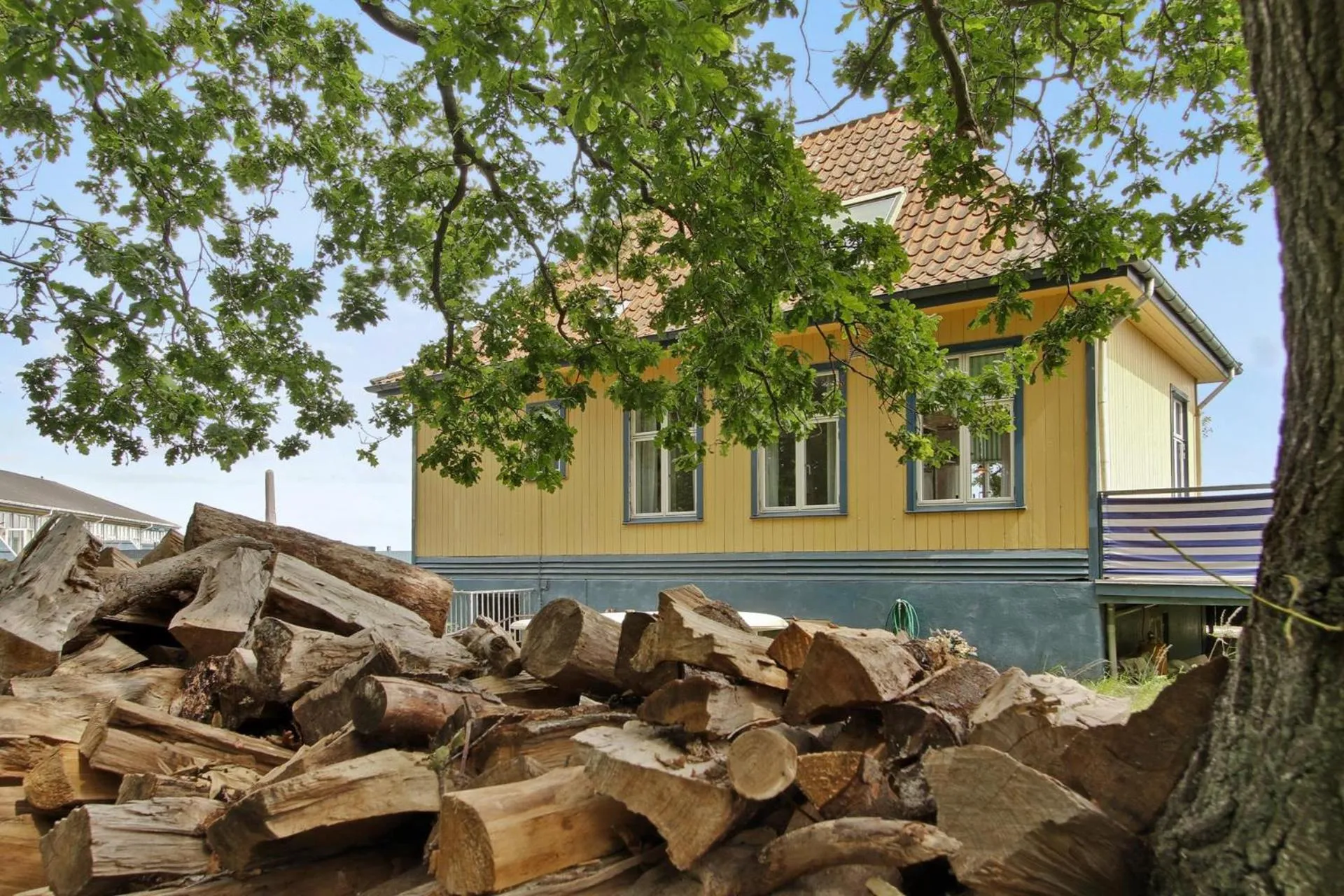 Property building in Skærven Beachfront Apartments and Cottage