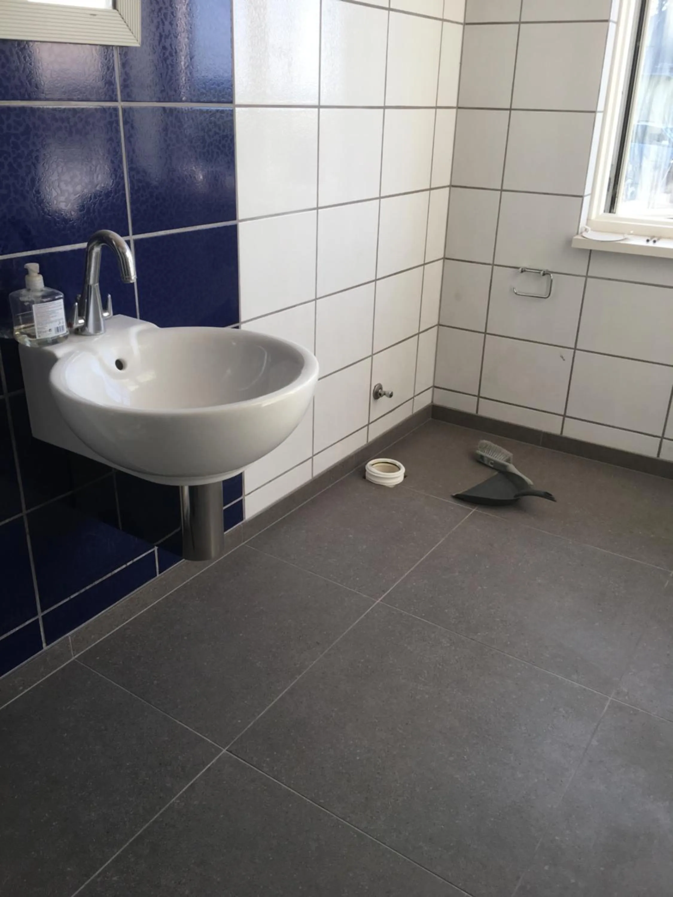 Bathroom in Skærven Beachfront Apartments and Cottage