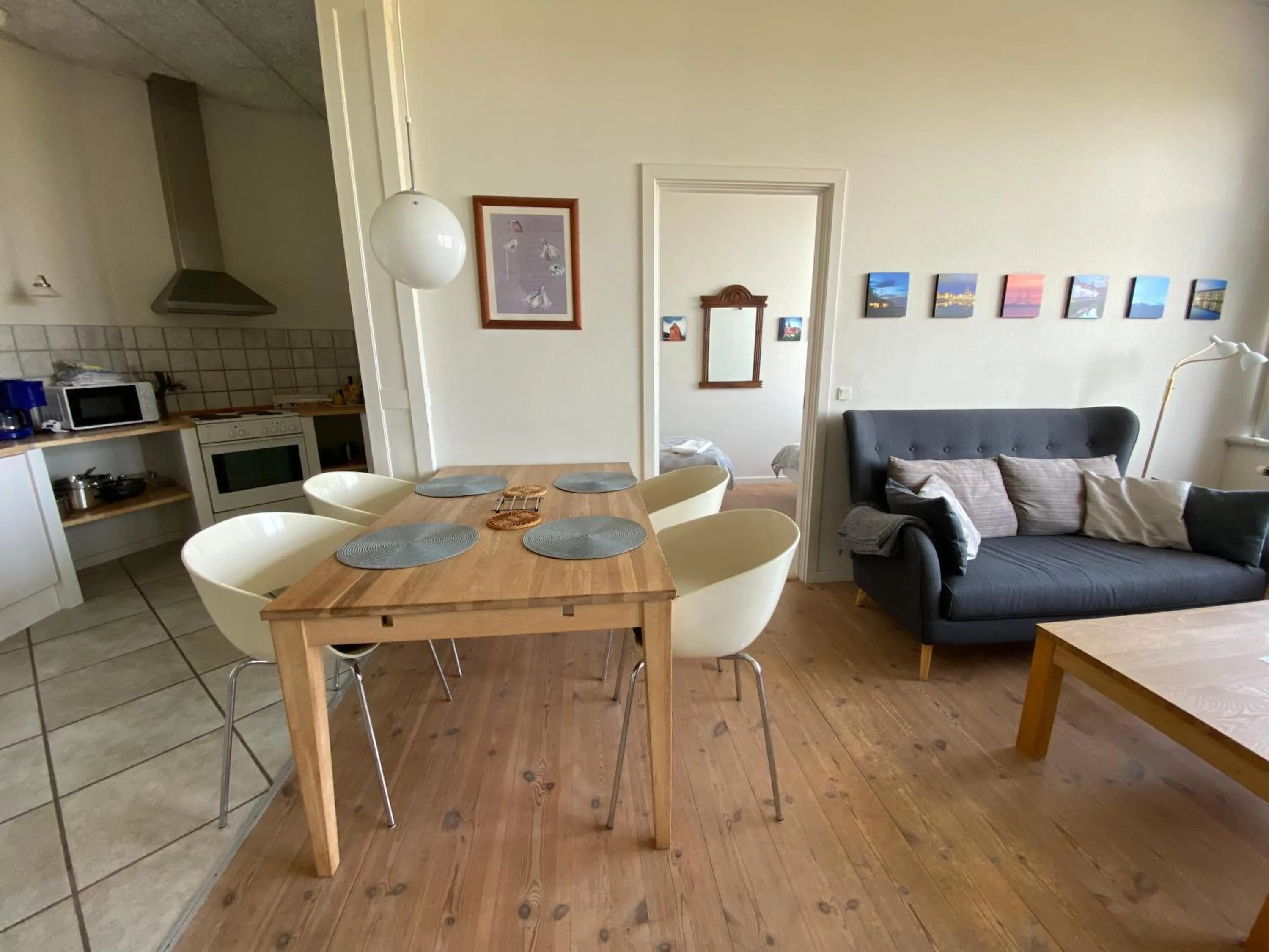 Kitchen or kitchenette in Skærven Beachfront Apartments and Cottage