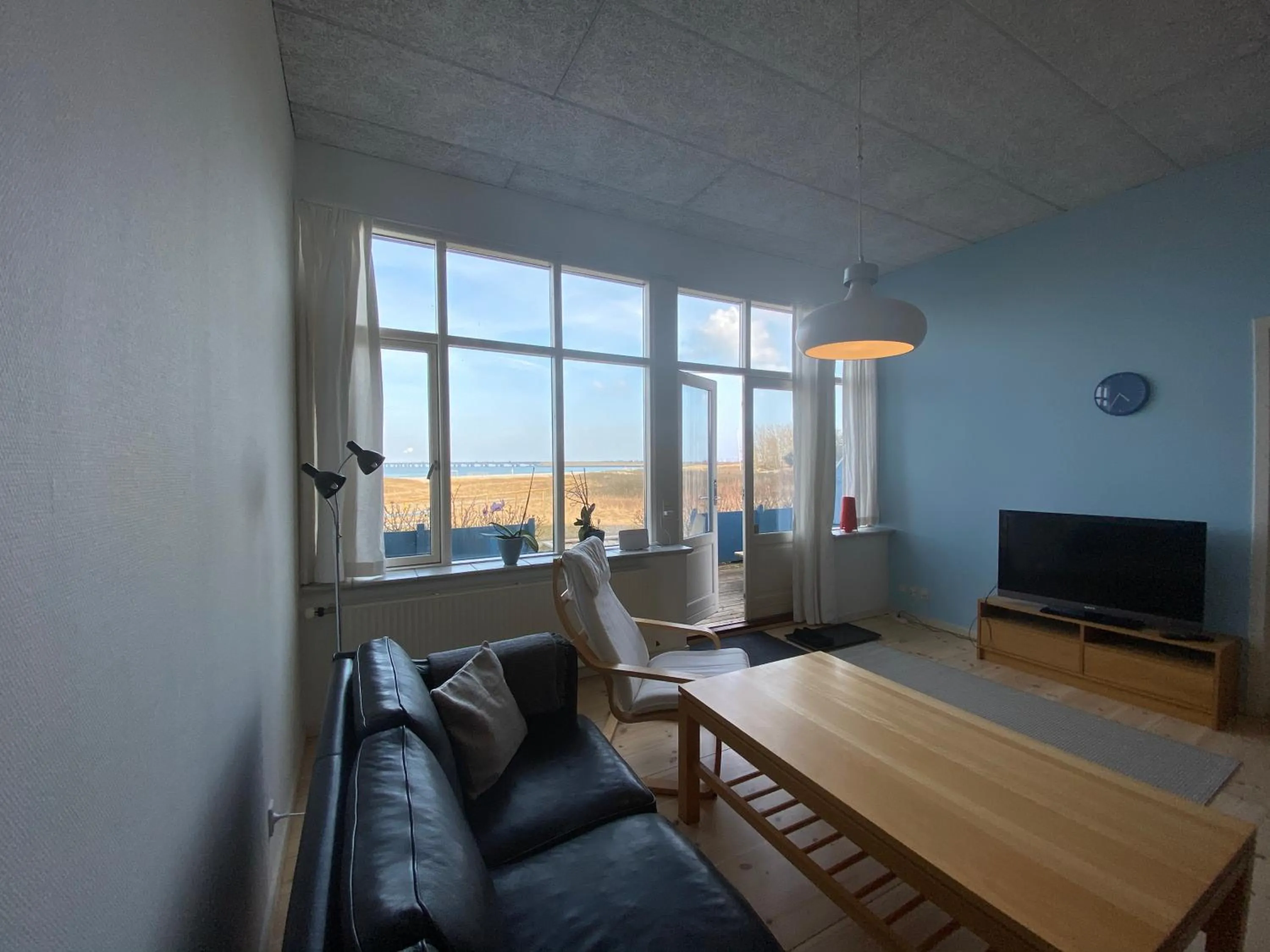 TV and multimedia in Skærven Beachfront Apartments and Cottage