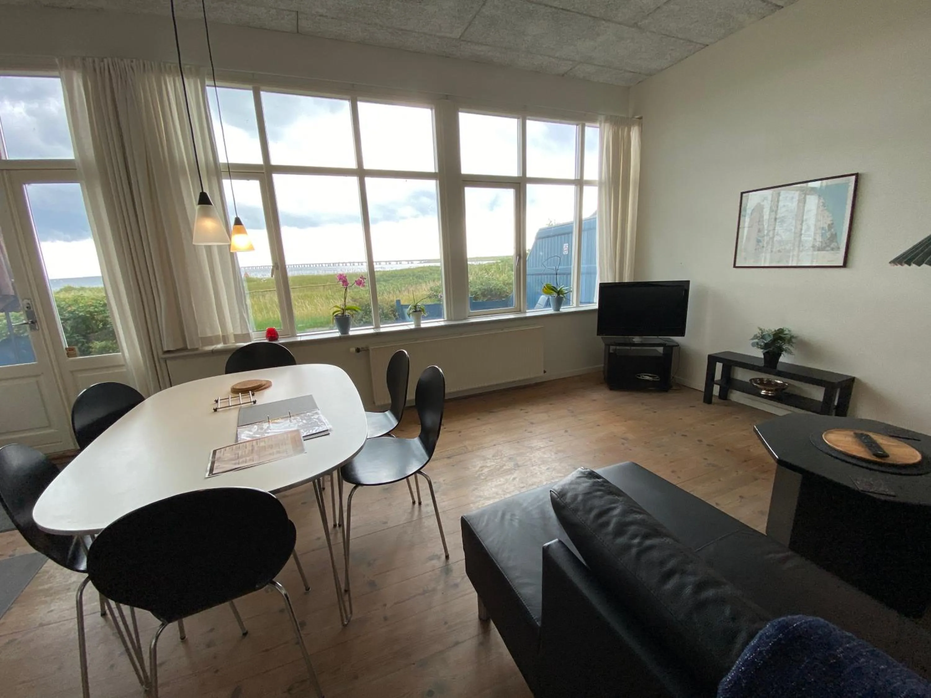 Living room in Skærven Beachfront Apartments and Cottage