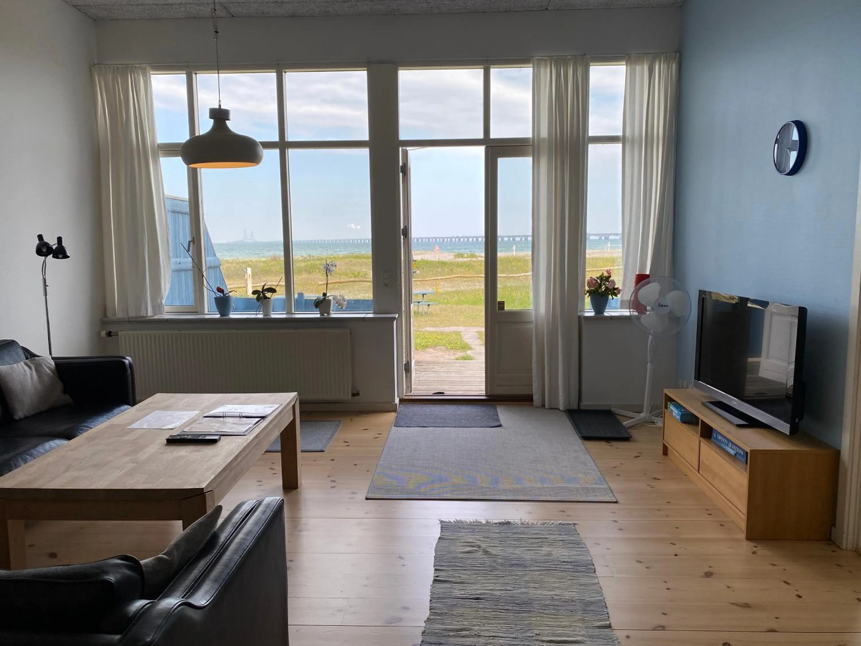 TV and multimedia in Skærven Beachfront Apartments and Cottage