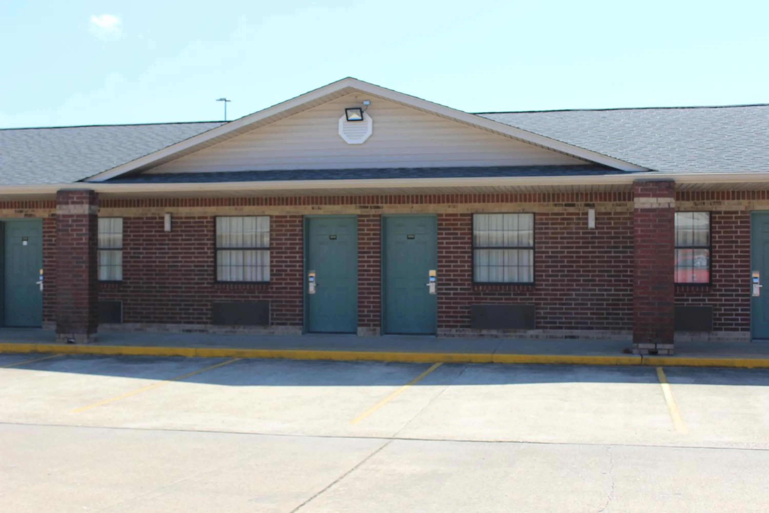 Property building in Nationwide 9 Inn