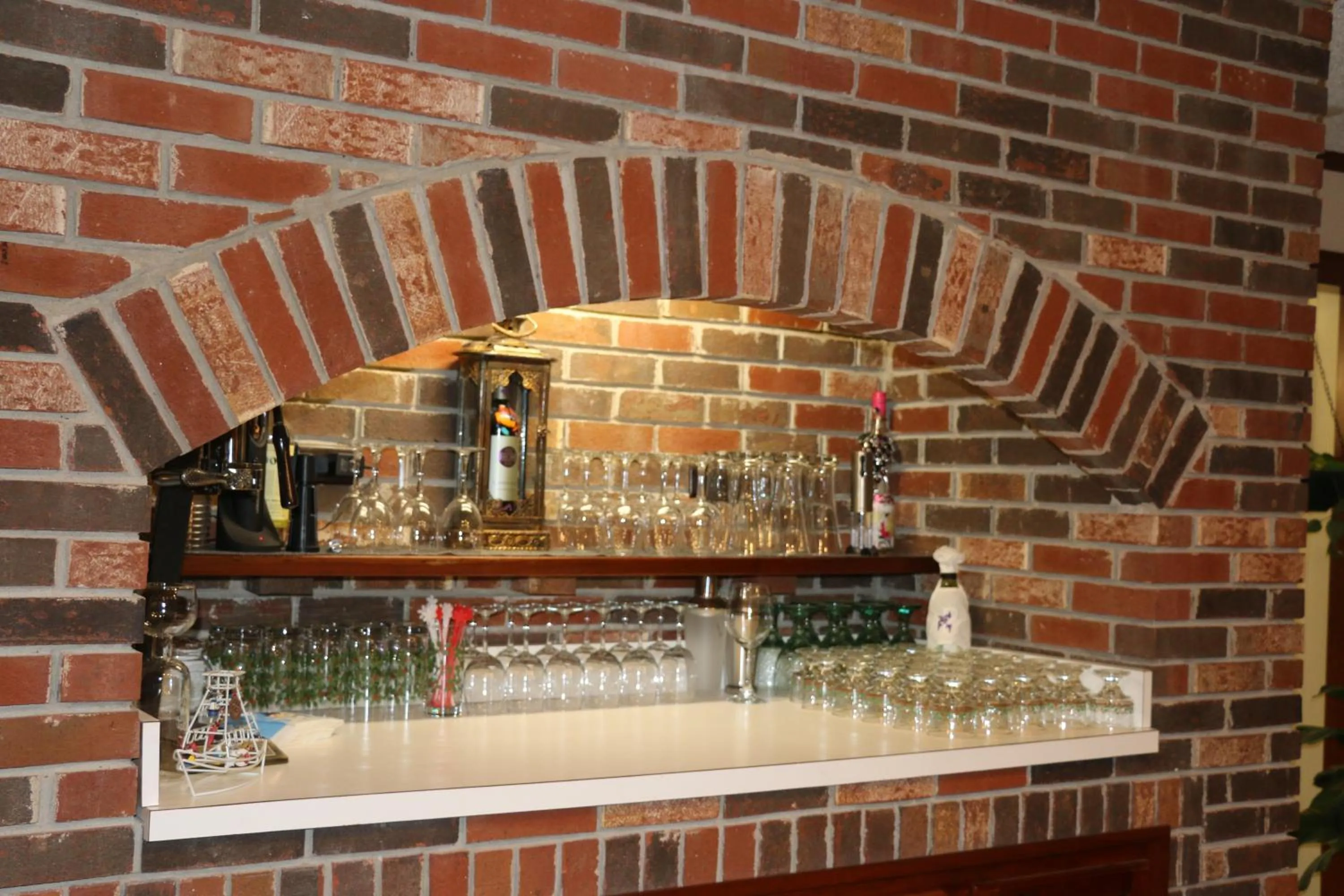 Lounge or bar in Cedar Grove Inn