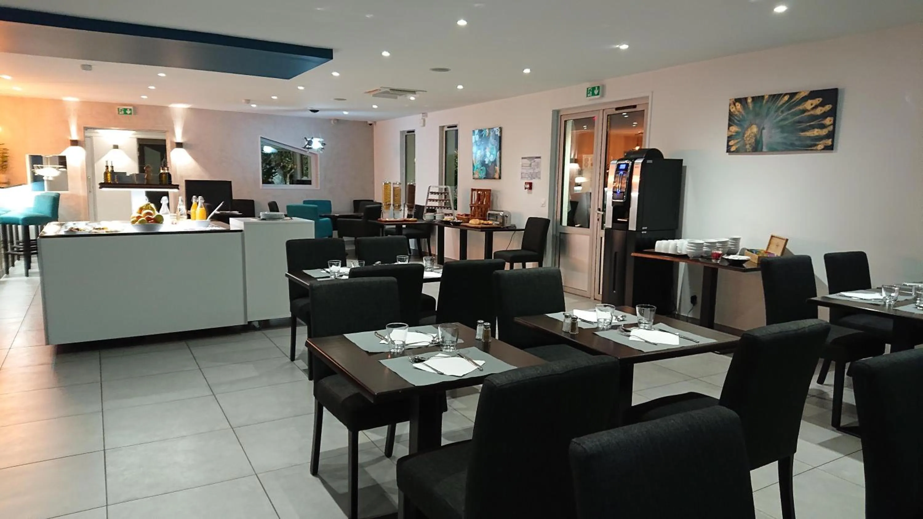 Restaurant/places to eat in Kyriad Direct Bron Lyon Eurexpo