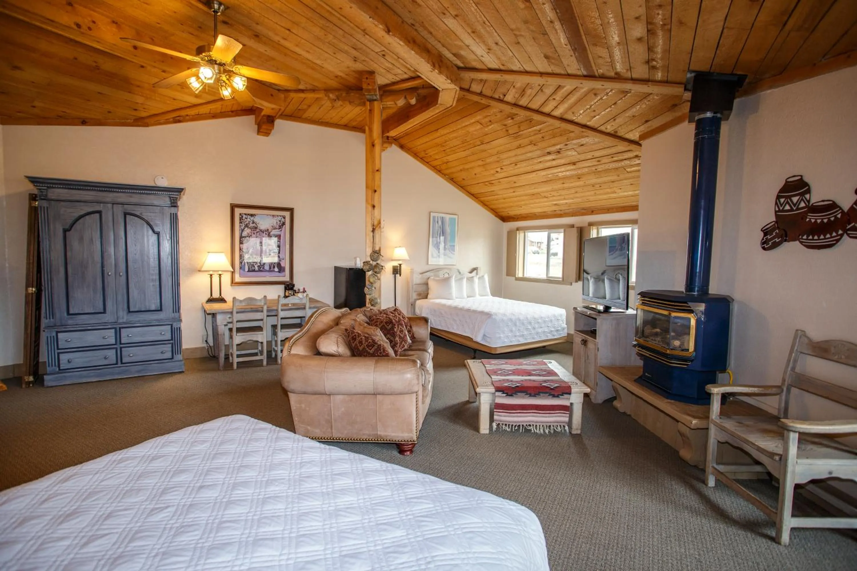 Bed in Chama Trails Motel