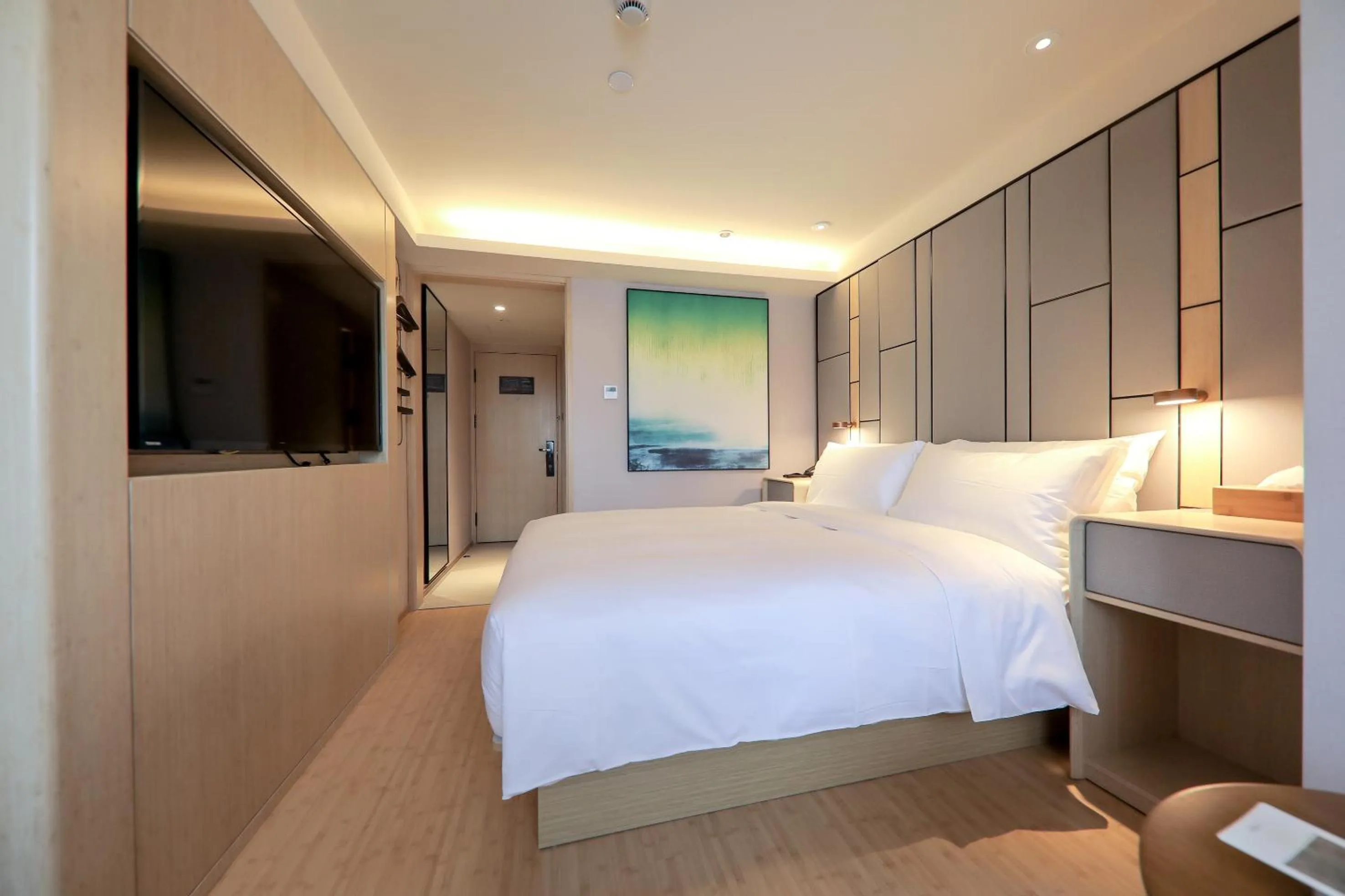 Bed in Ji Hotel (Shanghai The Bund Sichuan Middle Road)