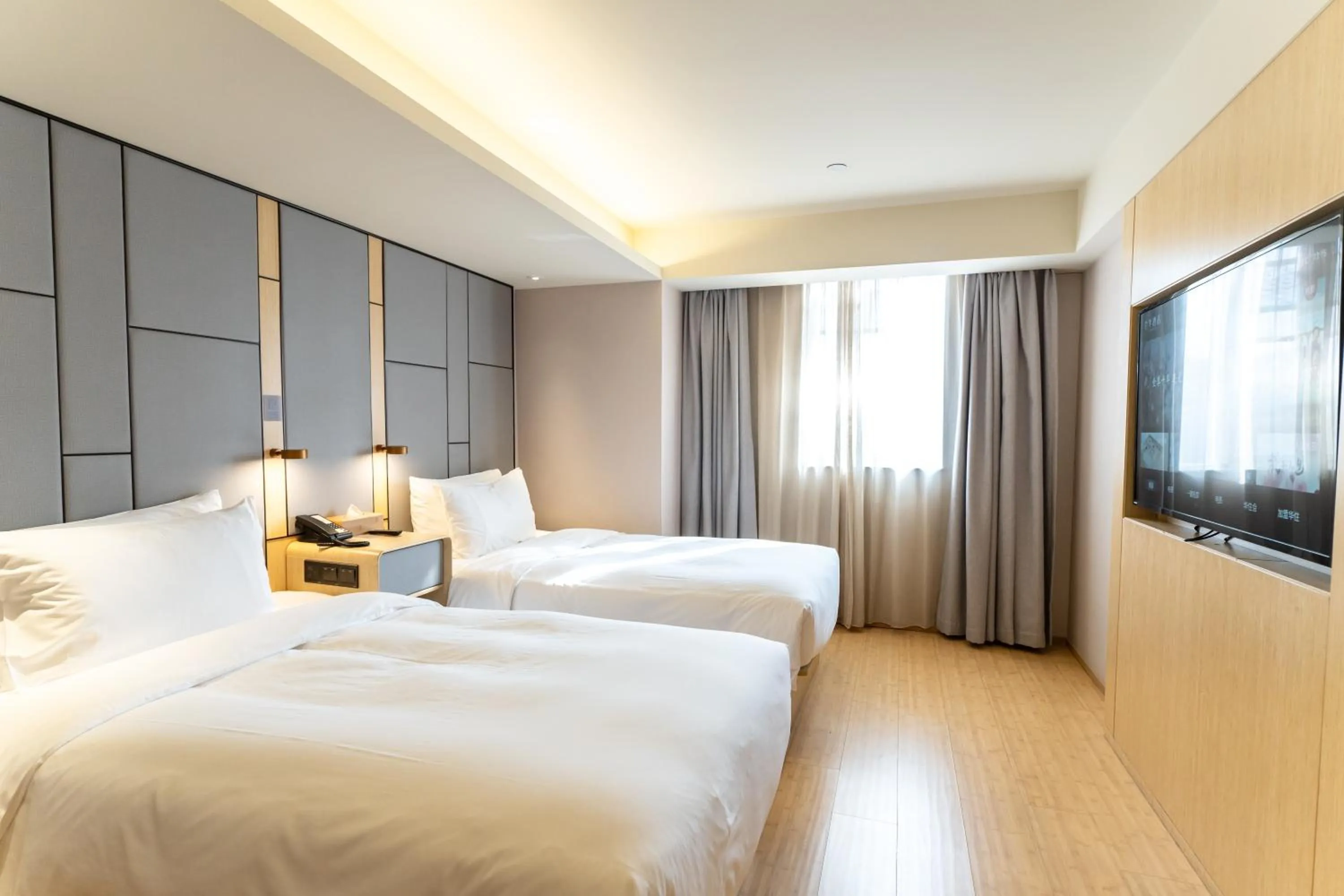 Bed in Ji Hotel (Shanghai The Bund Sichuan Middle Road)