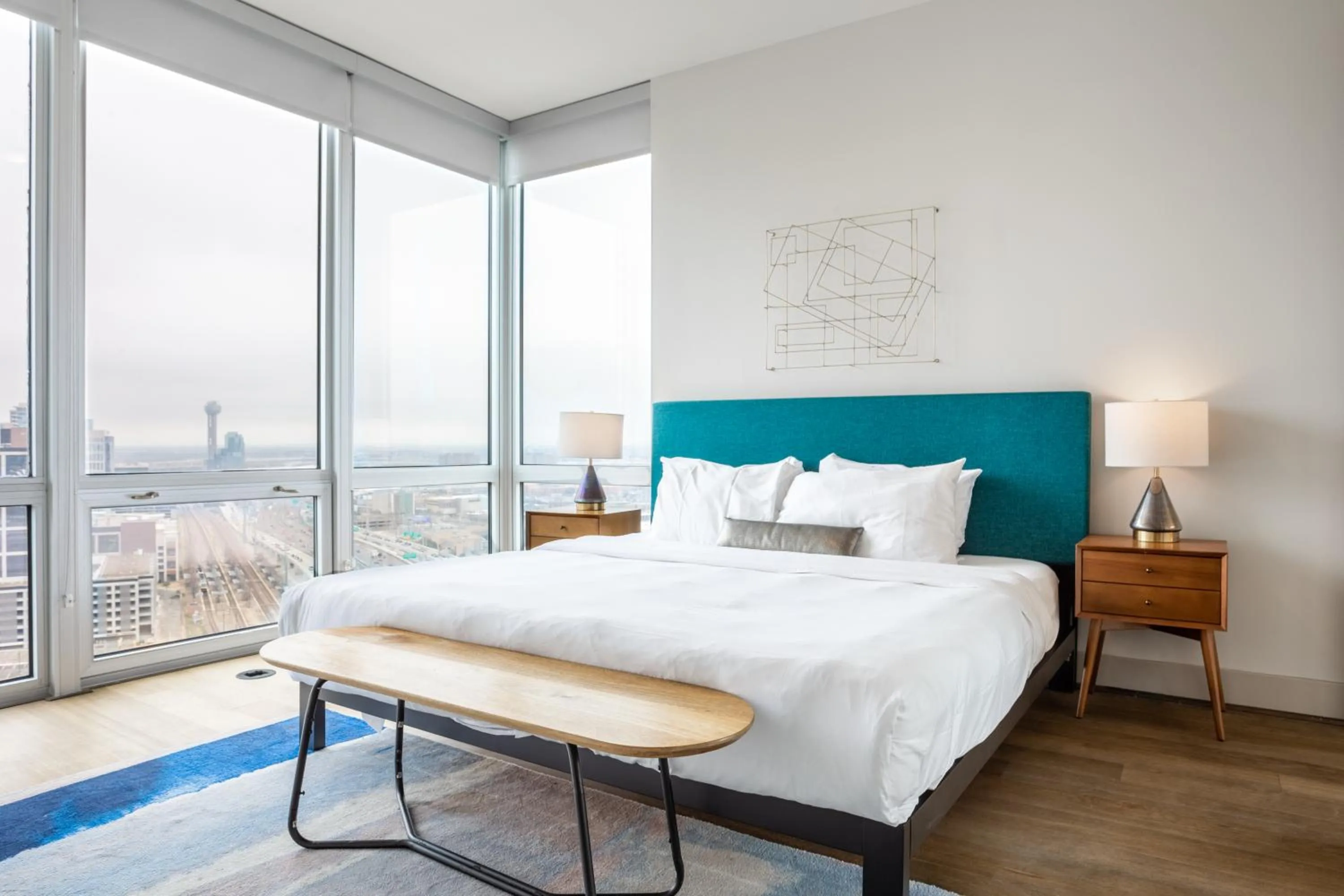 Bedroom, Bed in Locale Victory Park - Dallas