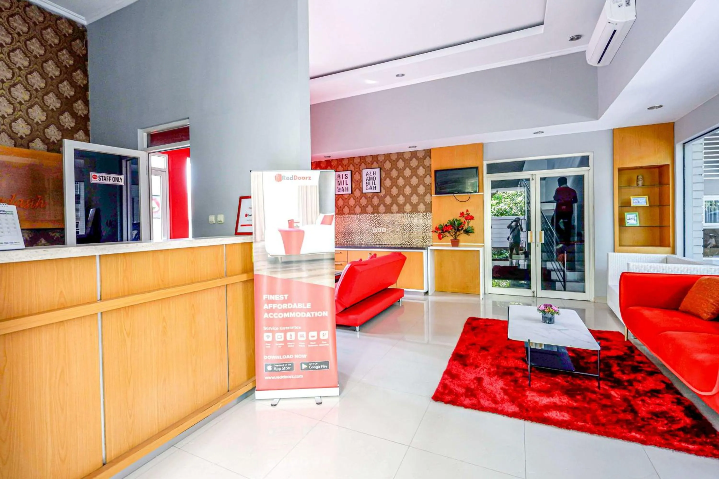 Lobby or reception in RedDoorz near Solo Square 3