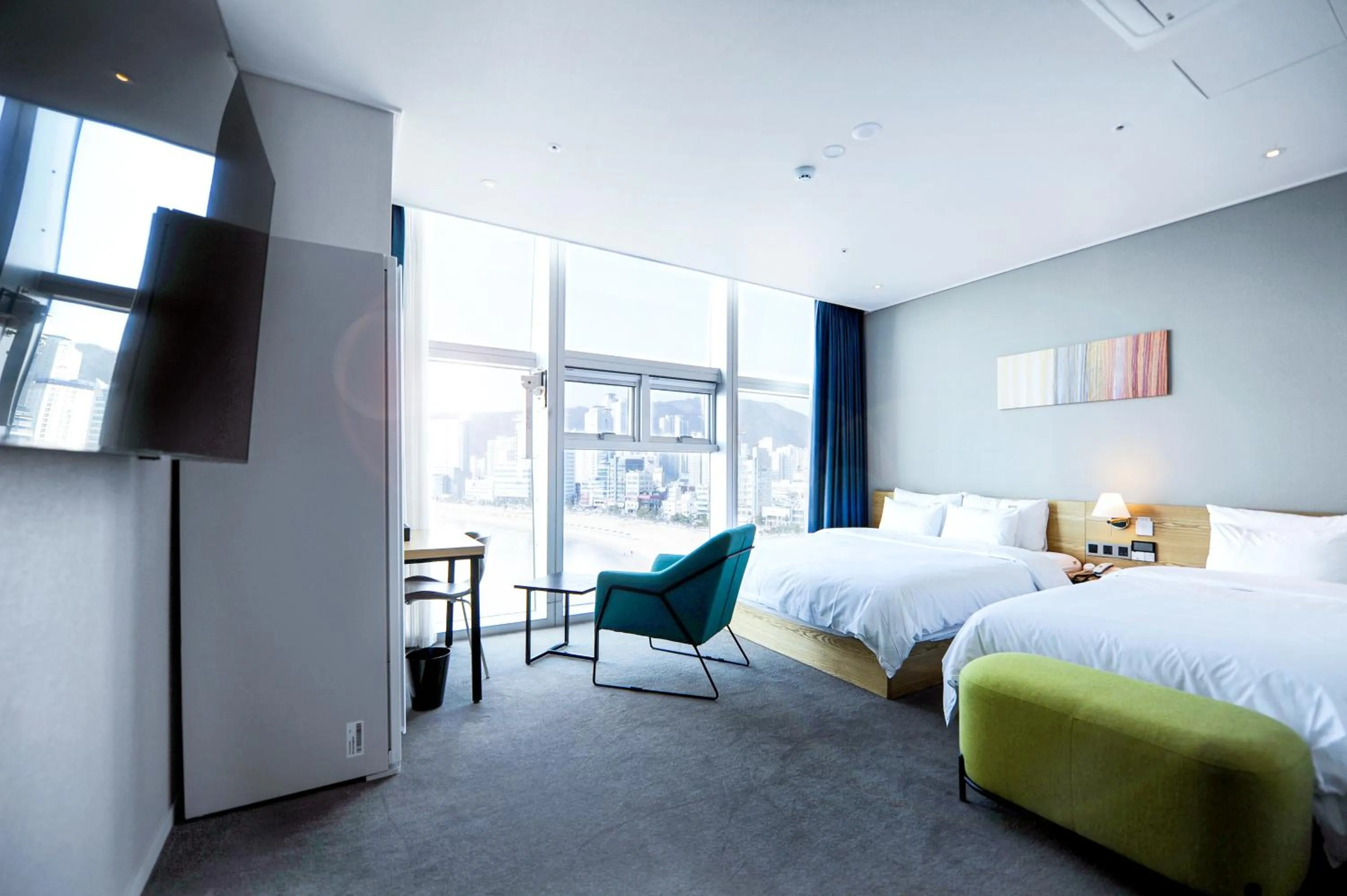 Bed in Ocean The Point Hotel Busan