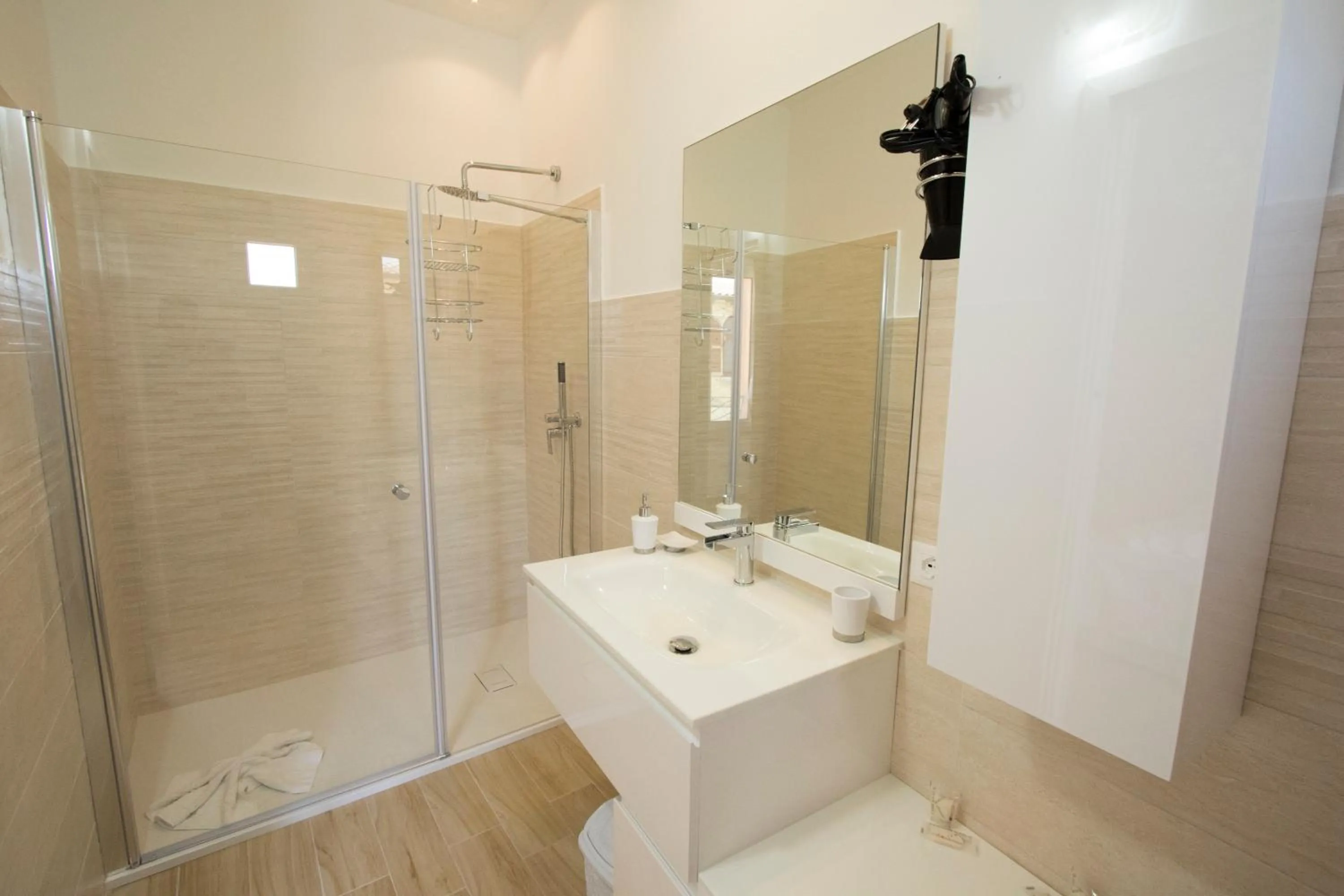 Shower in B&B Sole E Luna