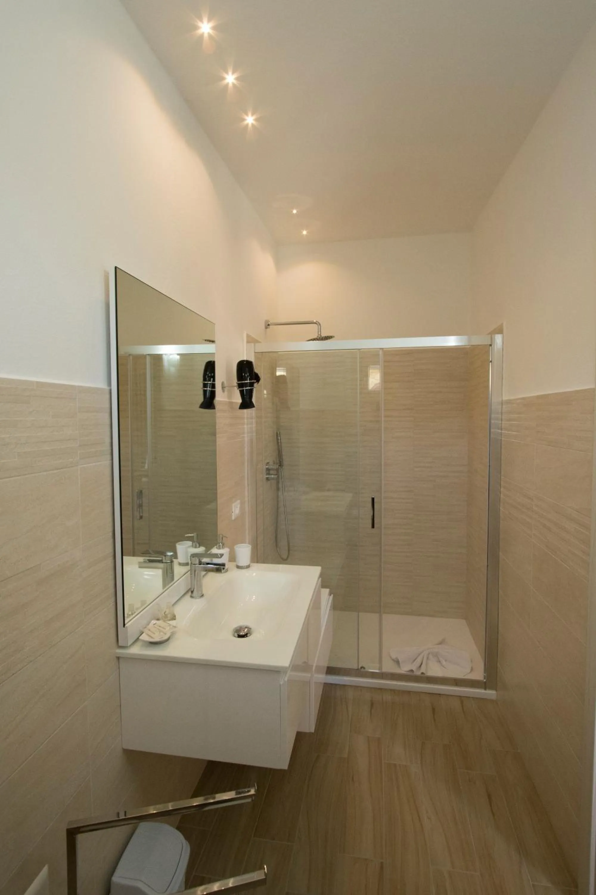 Shower in B&B Sole E Luna