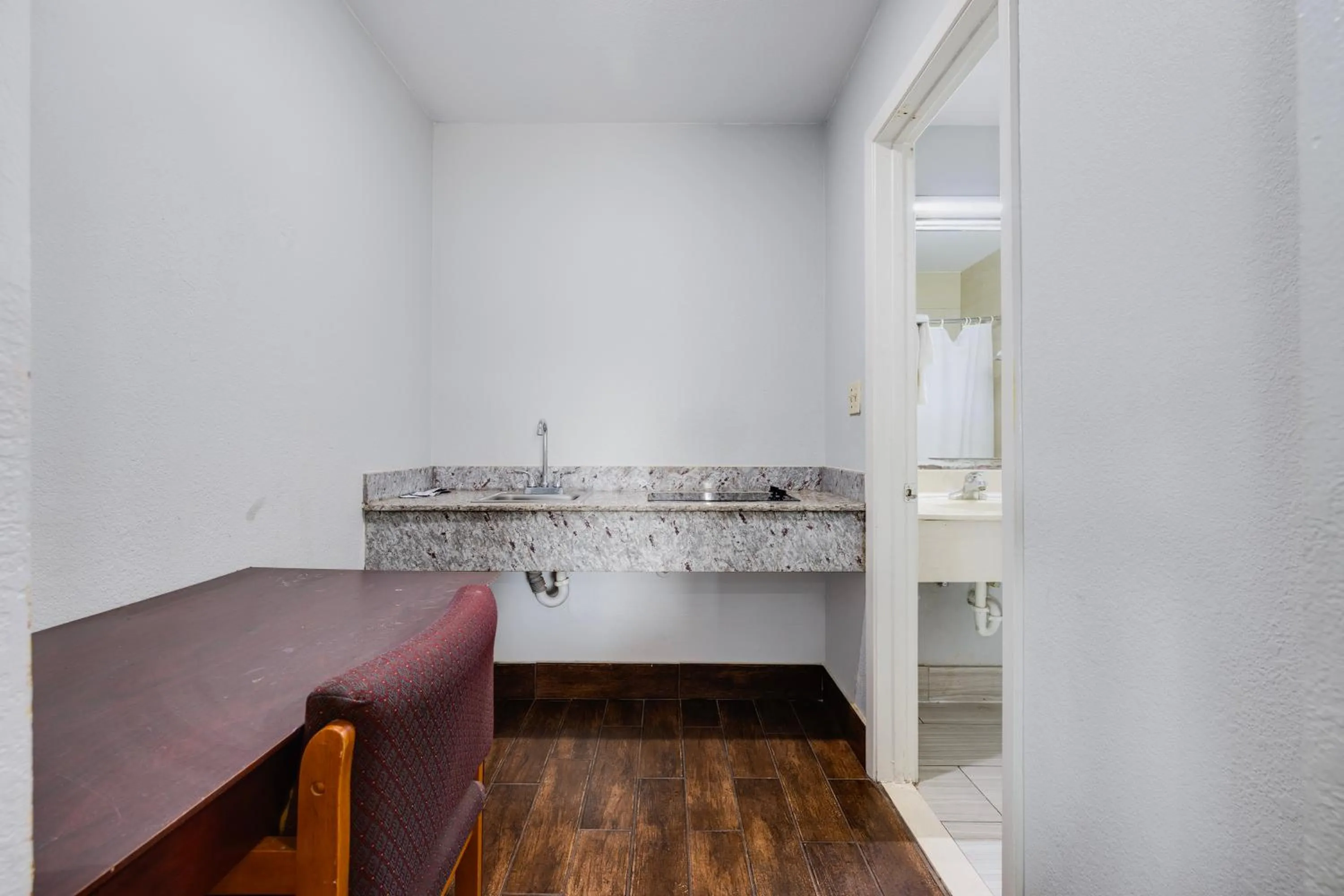 Bathroom in Hotel O Luxury Inn Channelview Baytown I-10