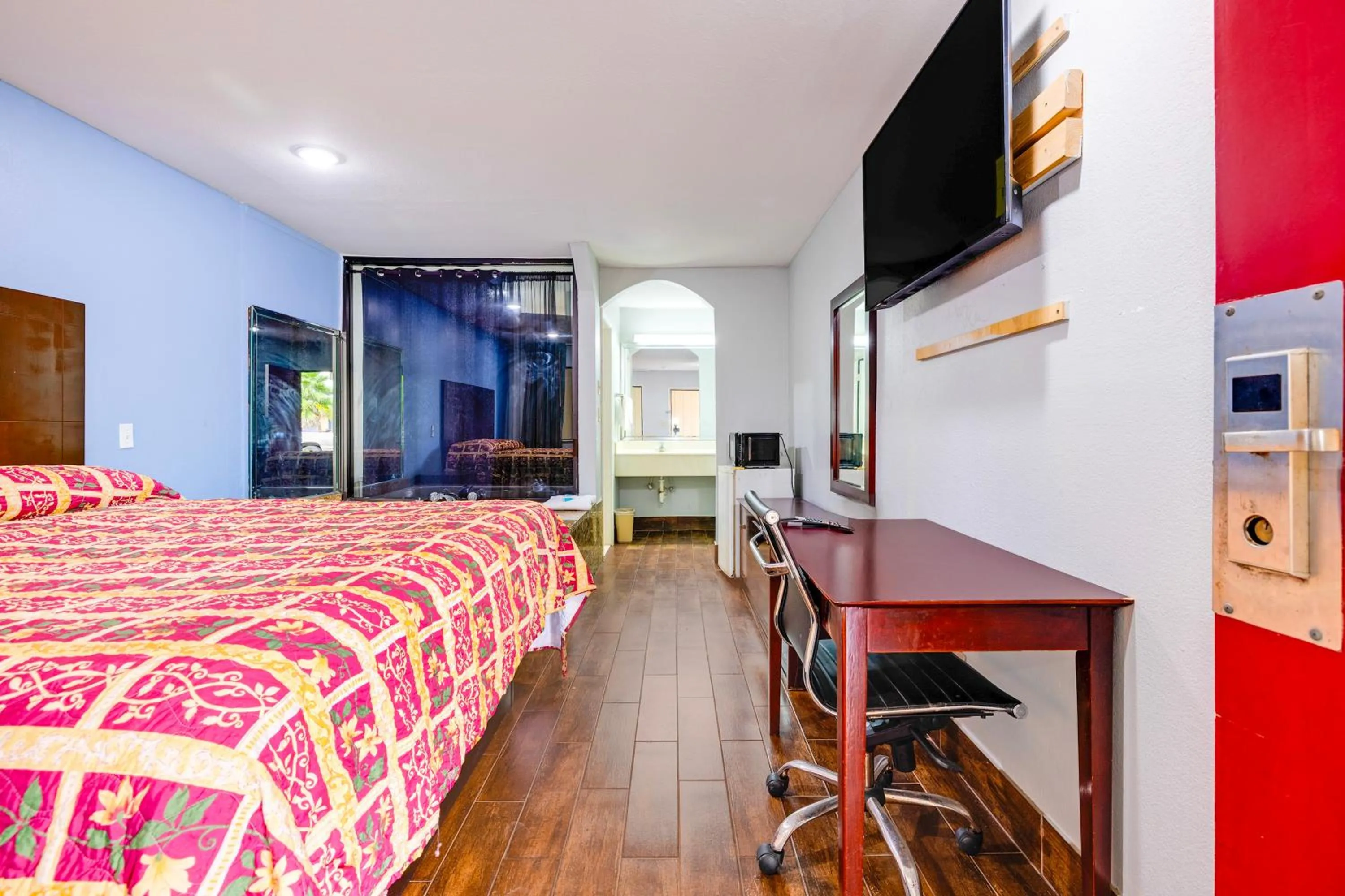 Bedroom, Bed in Hotel O Luxury Inn Channelview Baytown I-10